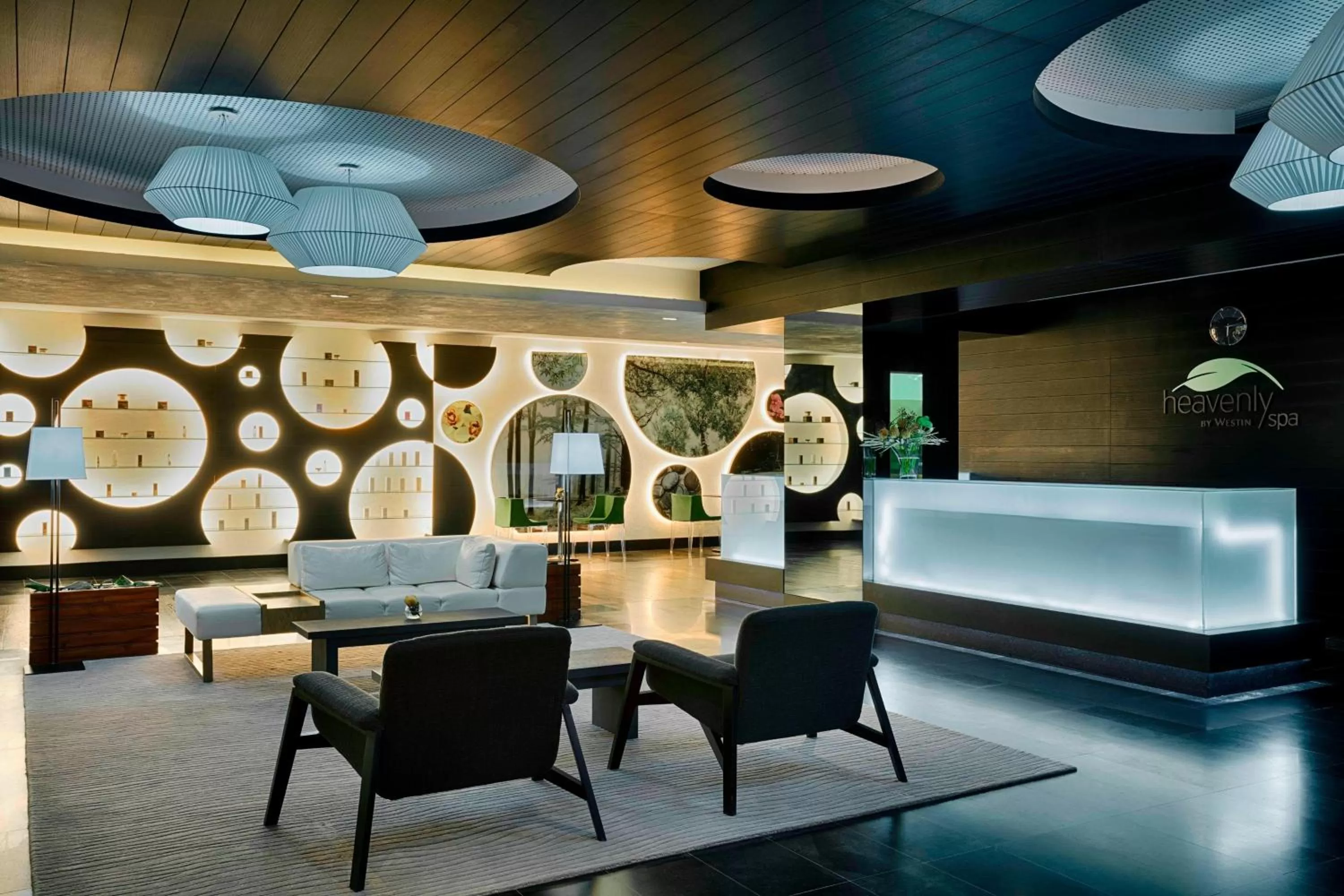 Lobby or reception in The Westin Doha Hotel & Spa