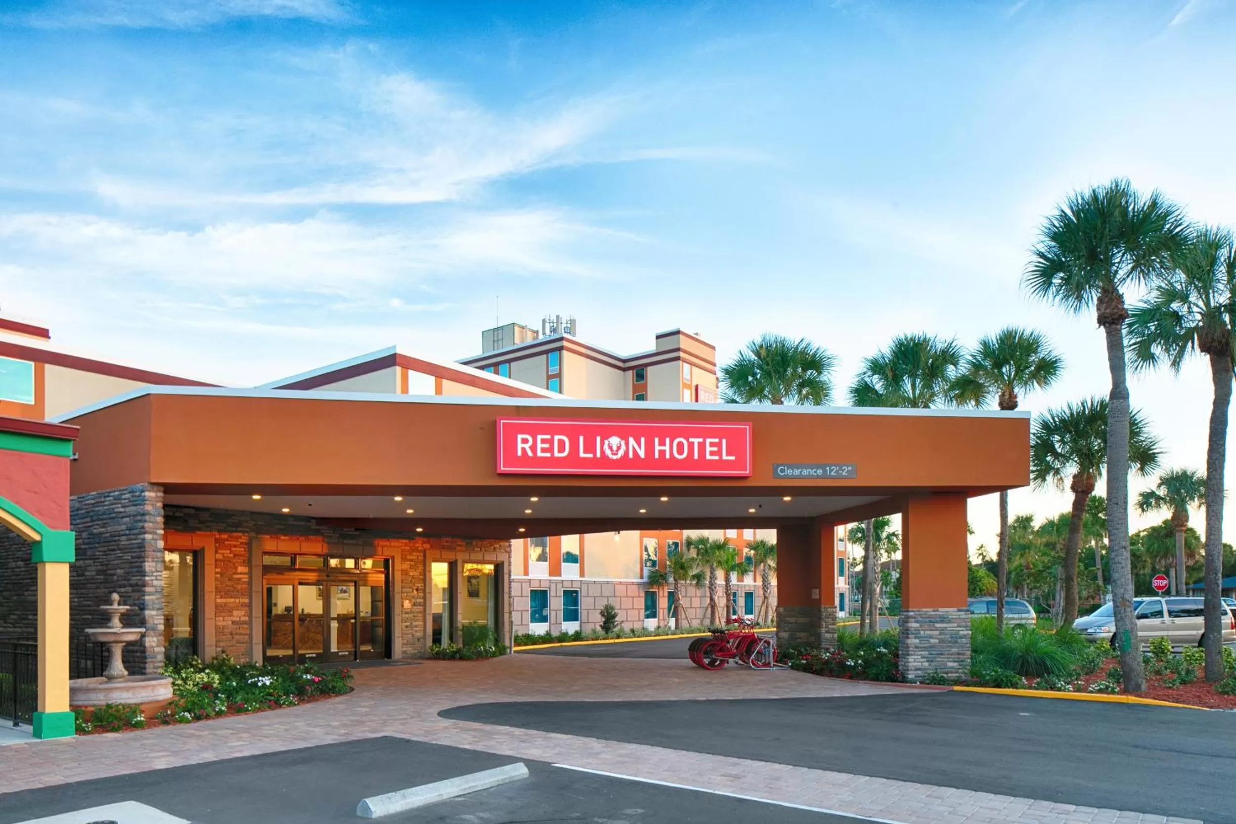 Property building in Red Lion Hotel Orlando Lake Buena Vista South- Near Disney