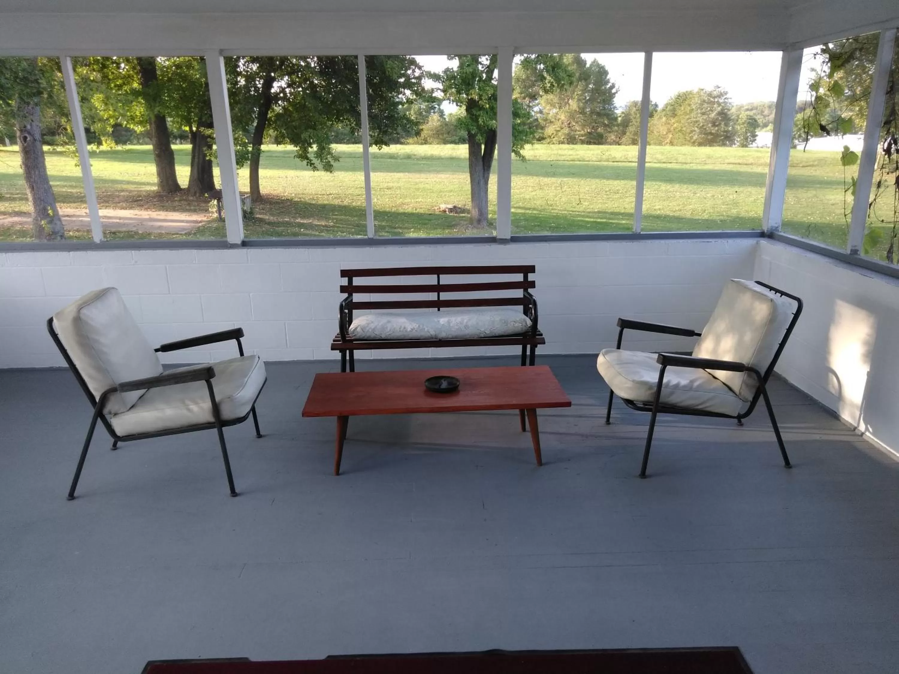 Patio in The Cardinal Inn