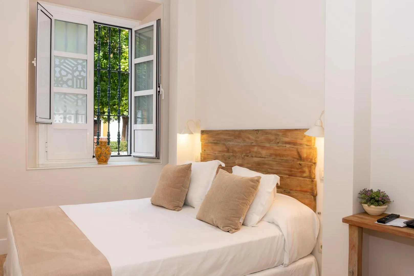 Bed in Hotel Boutique Elvira Plaza