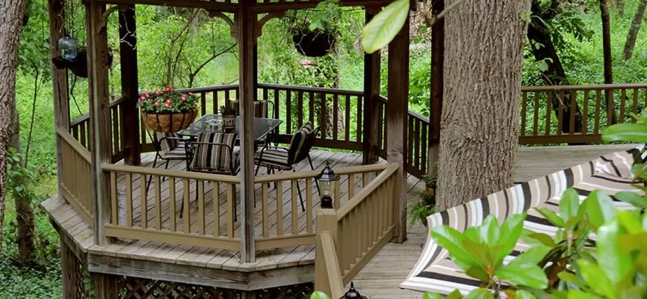 Spring in Heartstone Inn