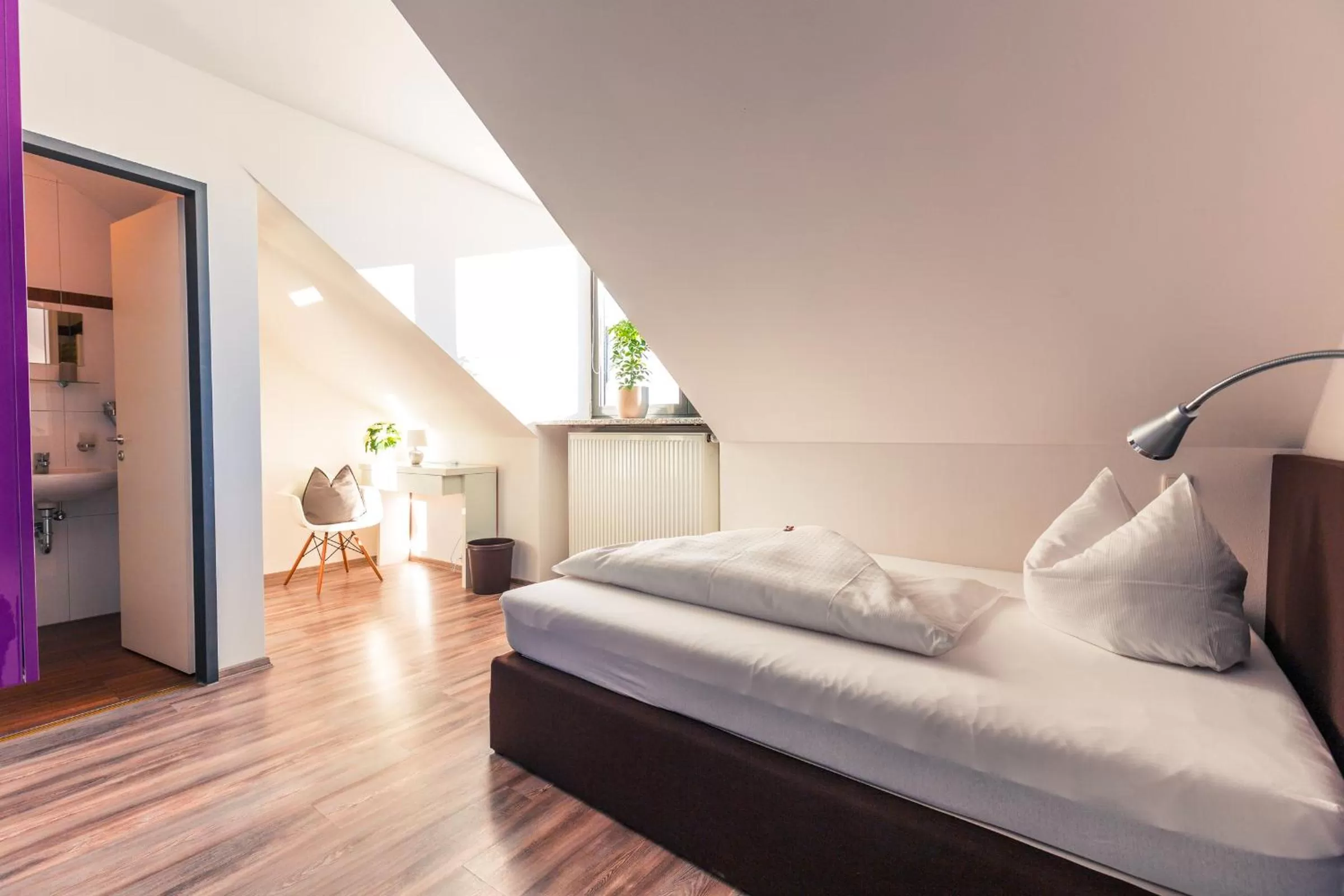 Photo of the whole room, Bed in Hotel Arooma