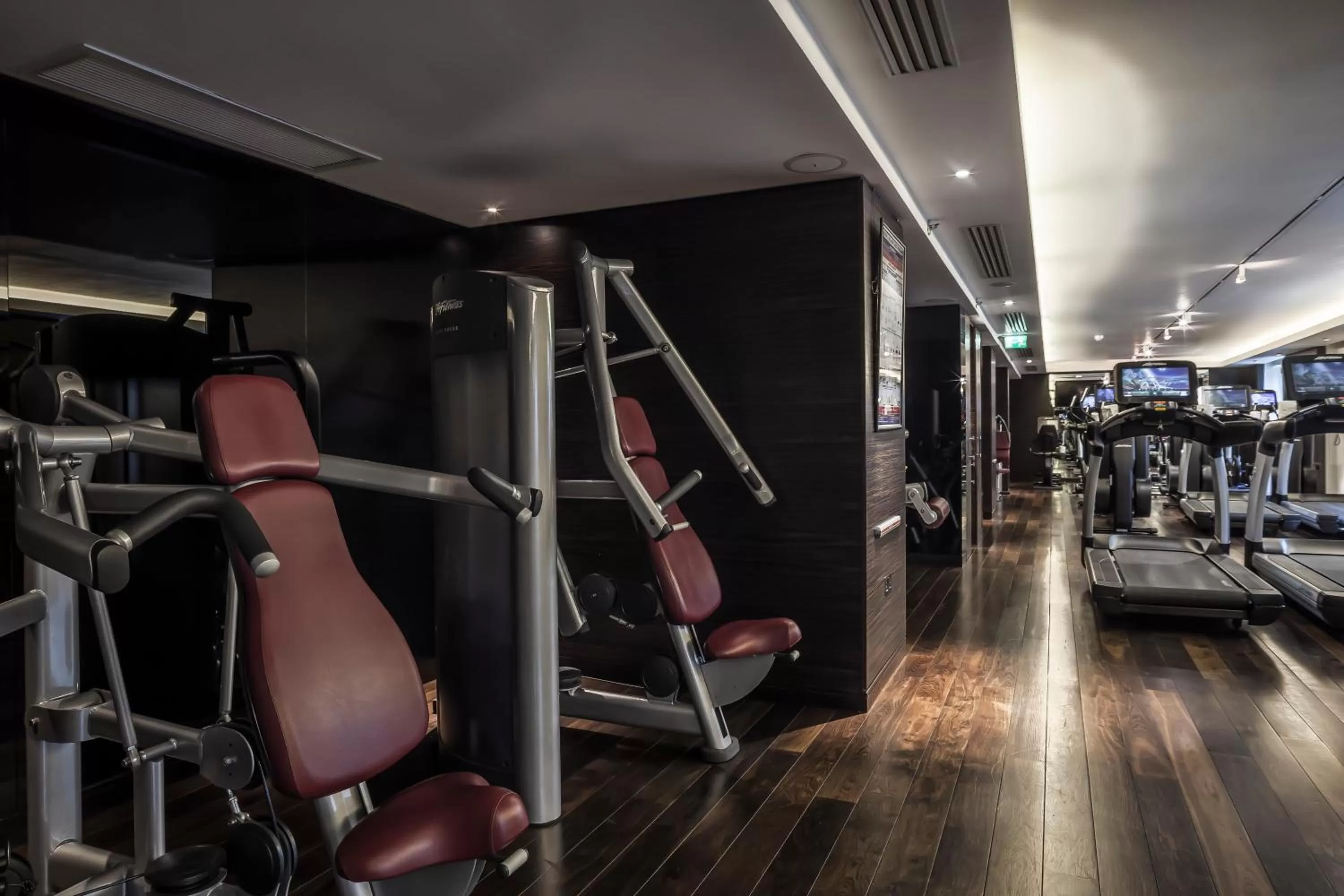 Spa and wellness centre/facilities in InterContinental London Park Lane by IHG