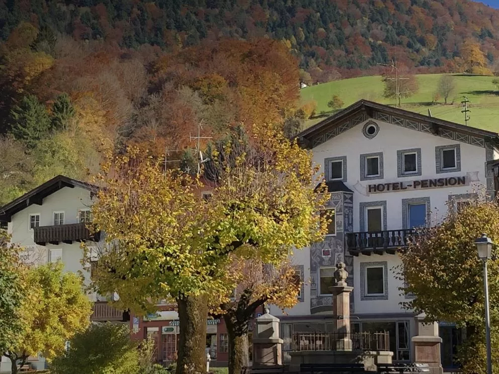 Property Building in Pension und Ferienwohnung Frech