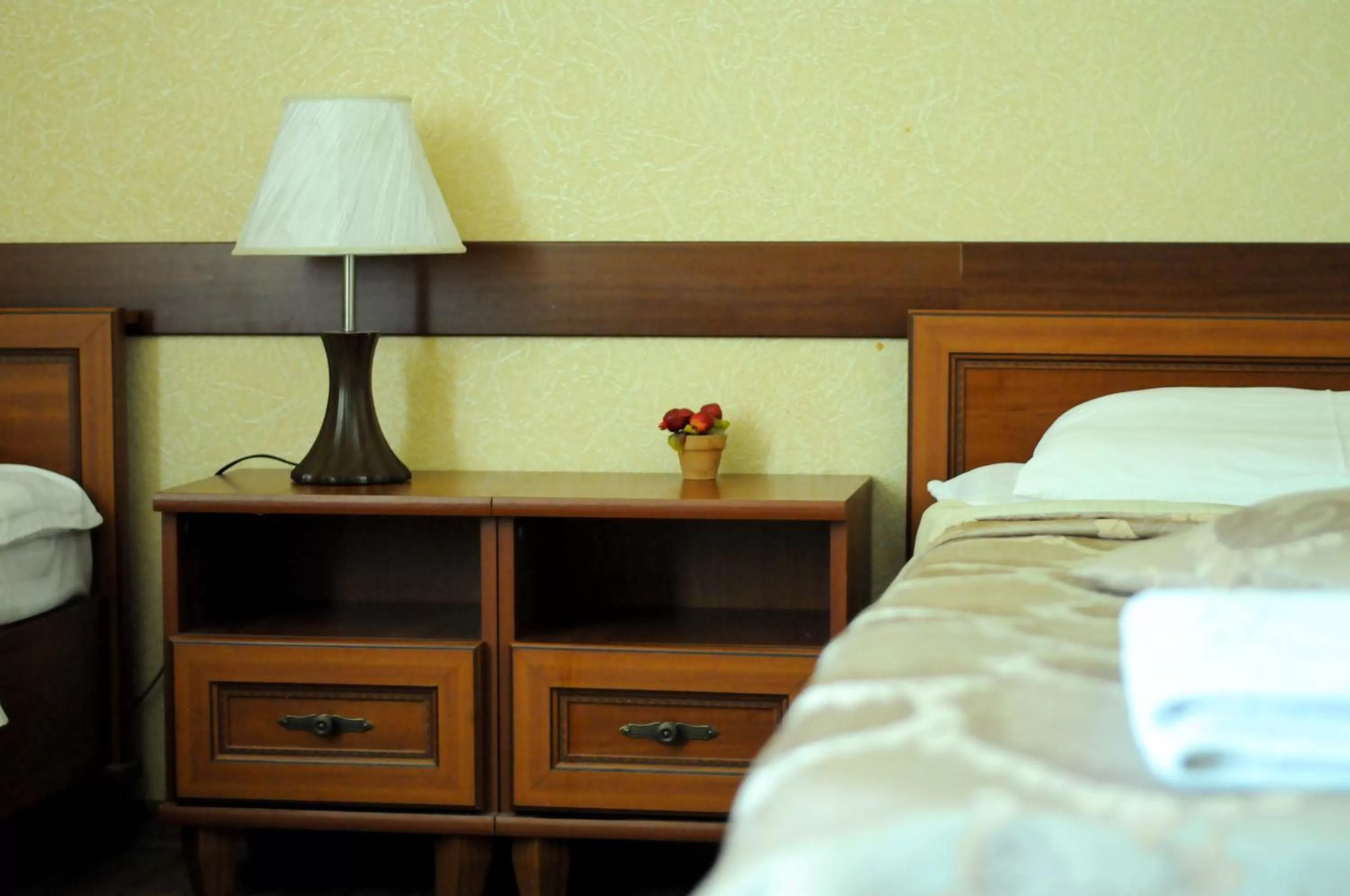 Bed in Don Kihot Hotel