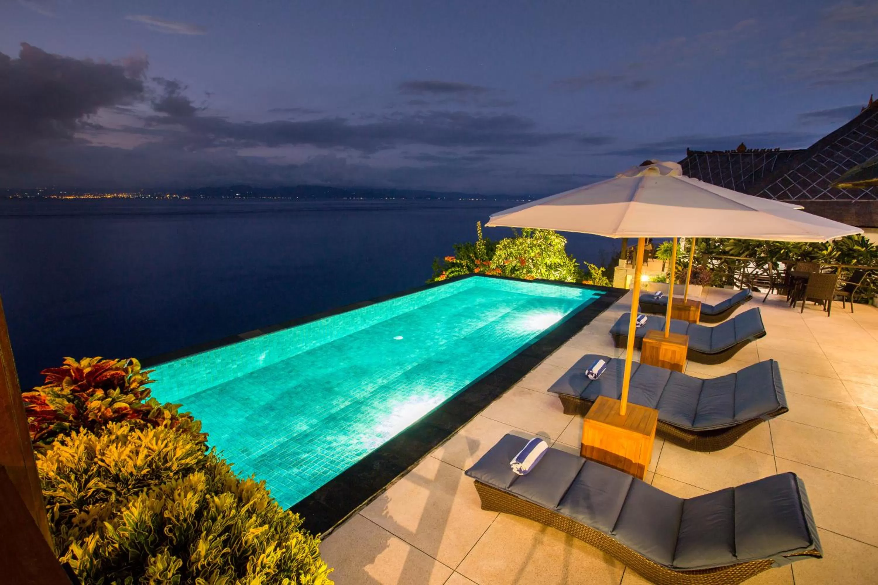 Mountain view, Swimming Pool in The Point Resort Lembongan