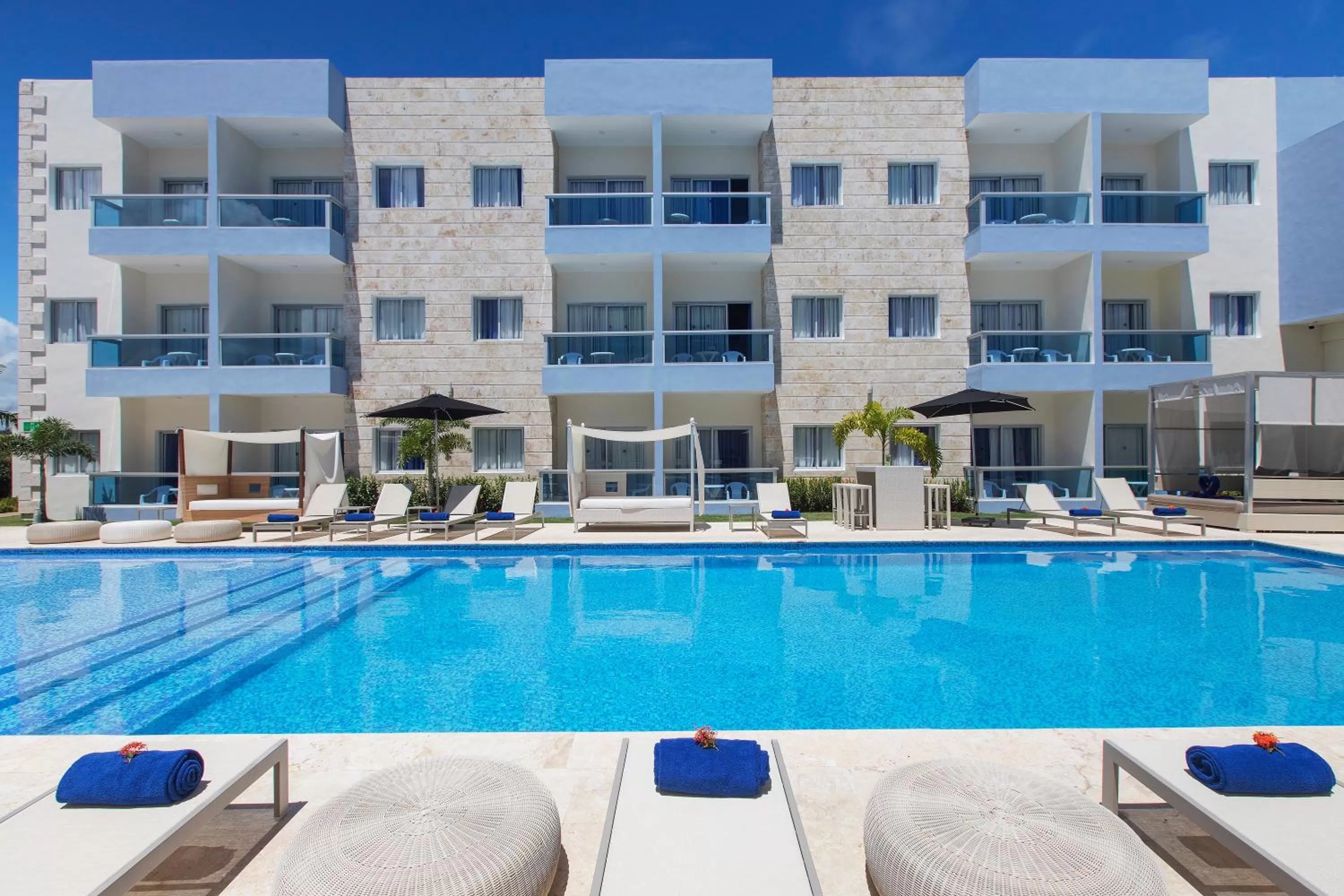 Swimming pool in Hotel whala!urban punta cana