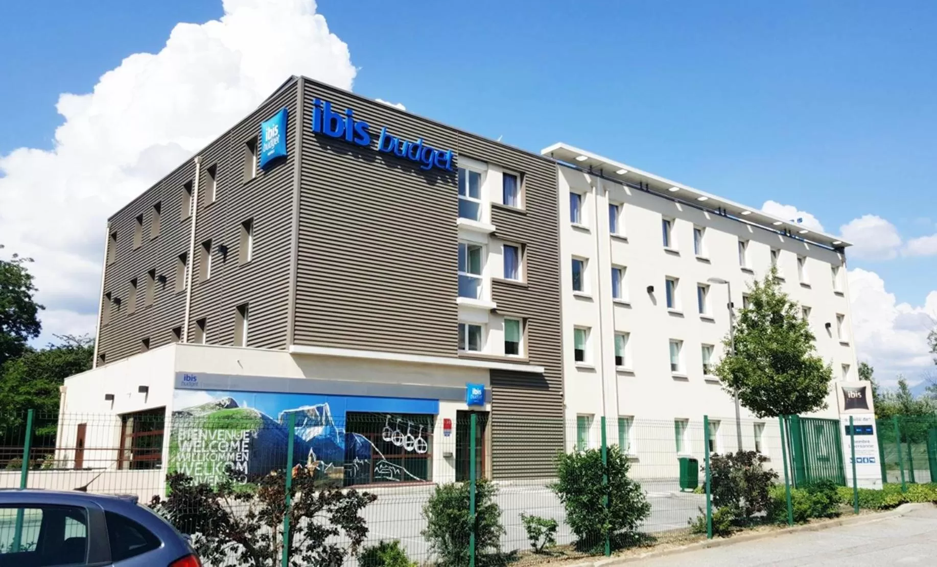 Staff in Ibis Budget Grenoble Sud Seyssins