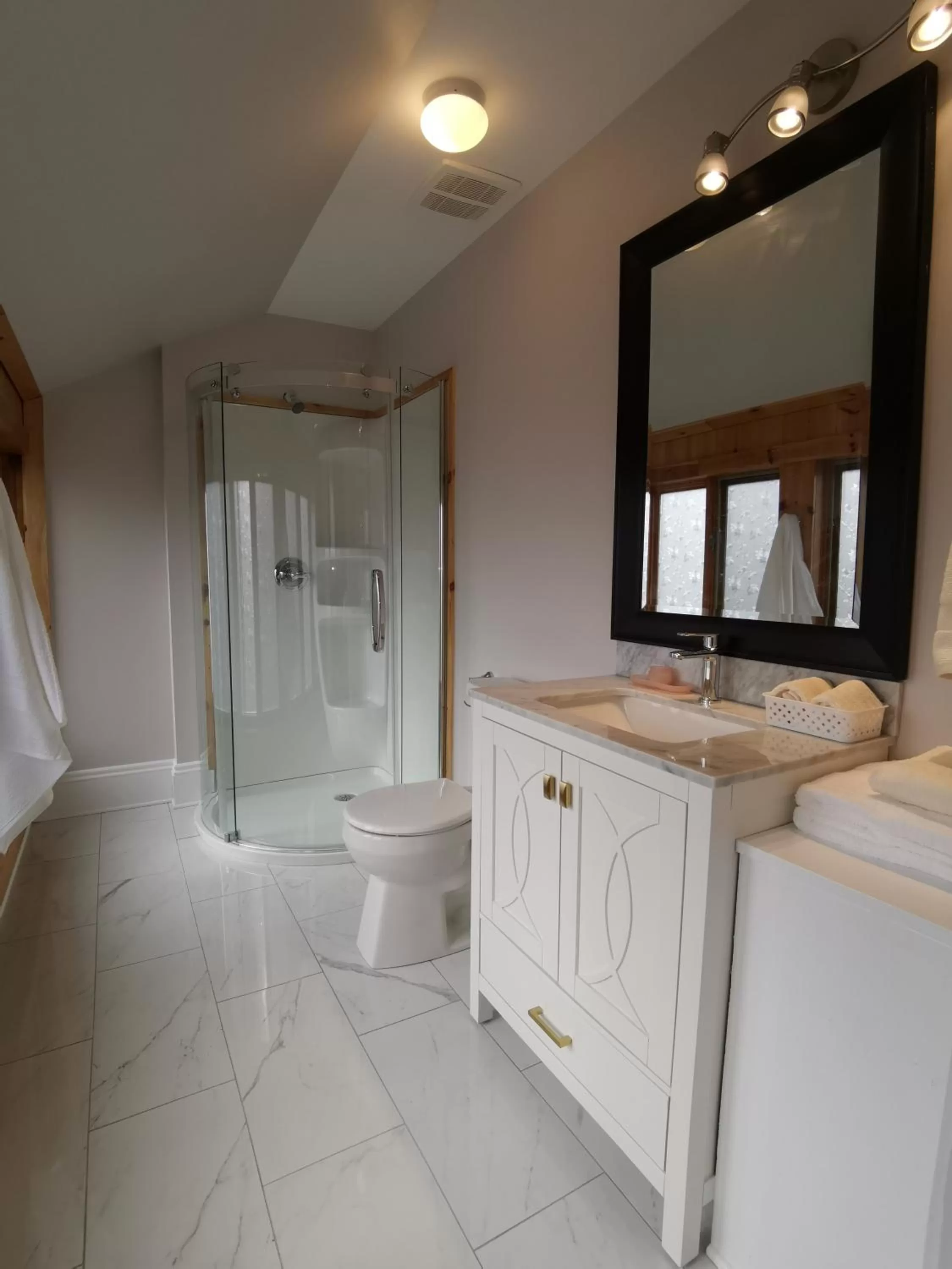 Toilet in By The River B&B