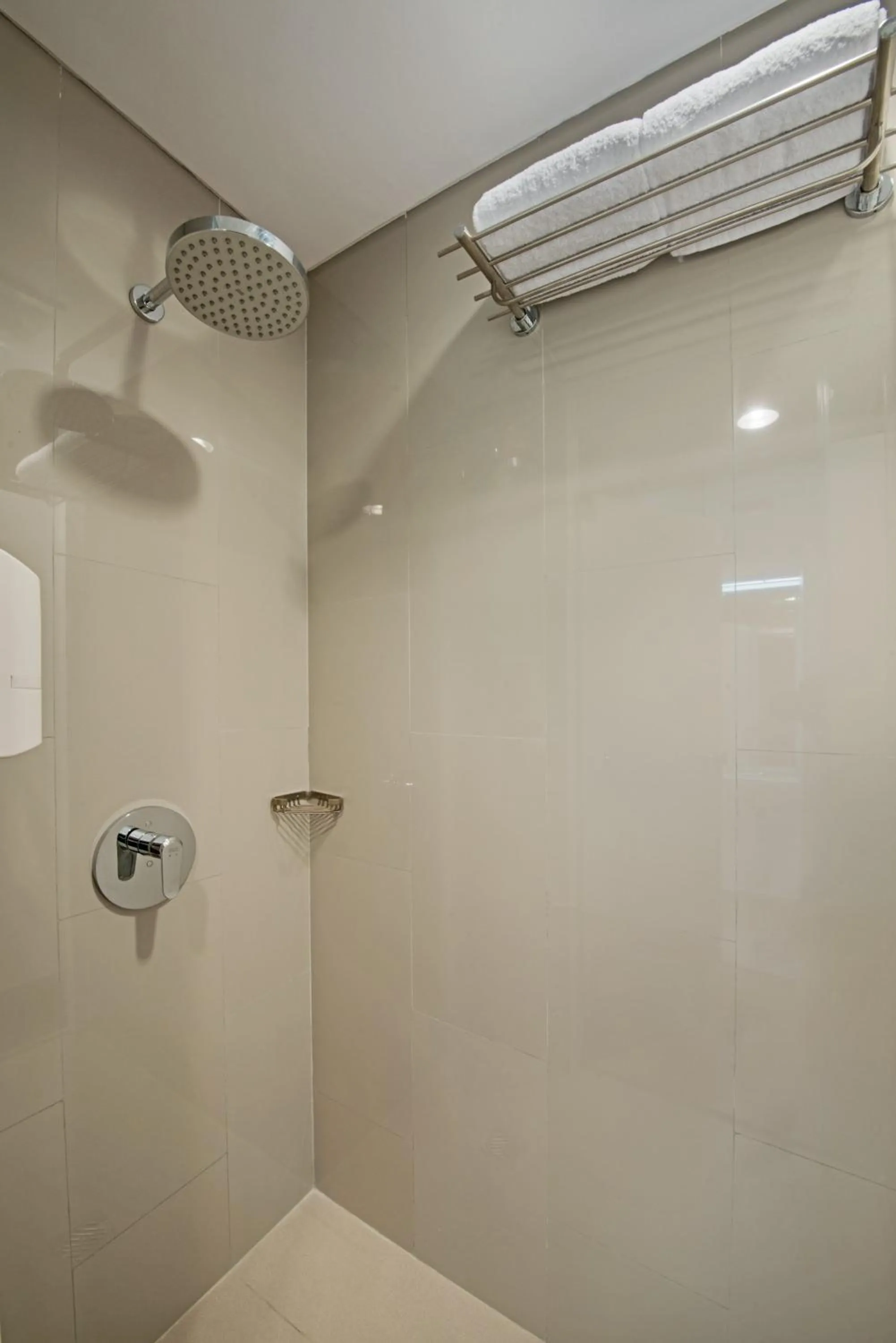 Shower in Whiz Prime Hotel Pajajaran Bogor
