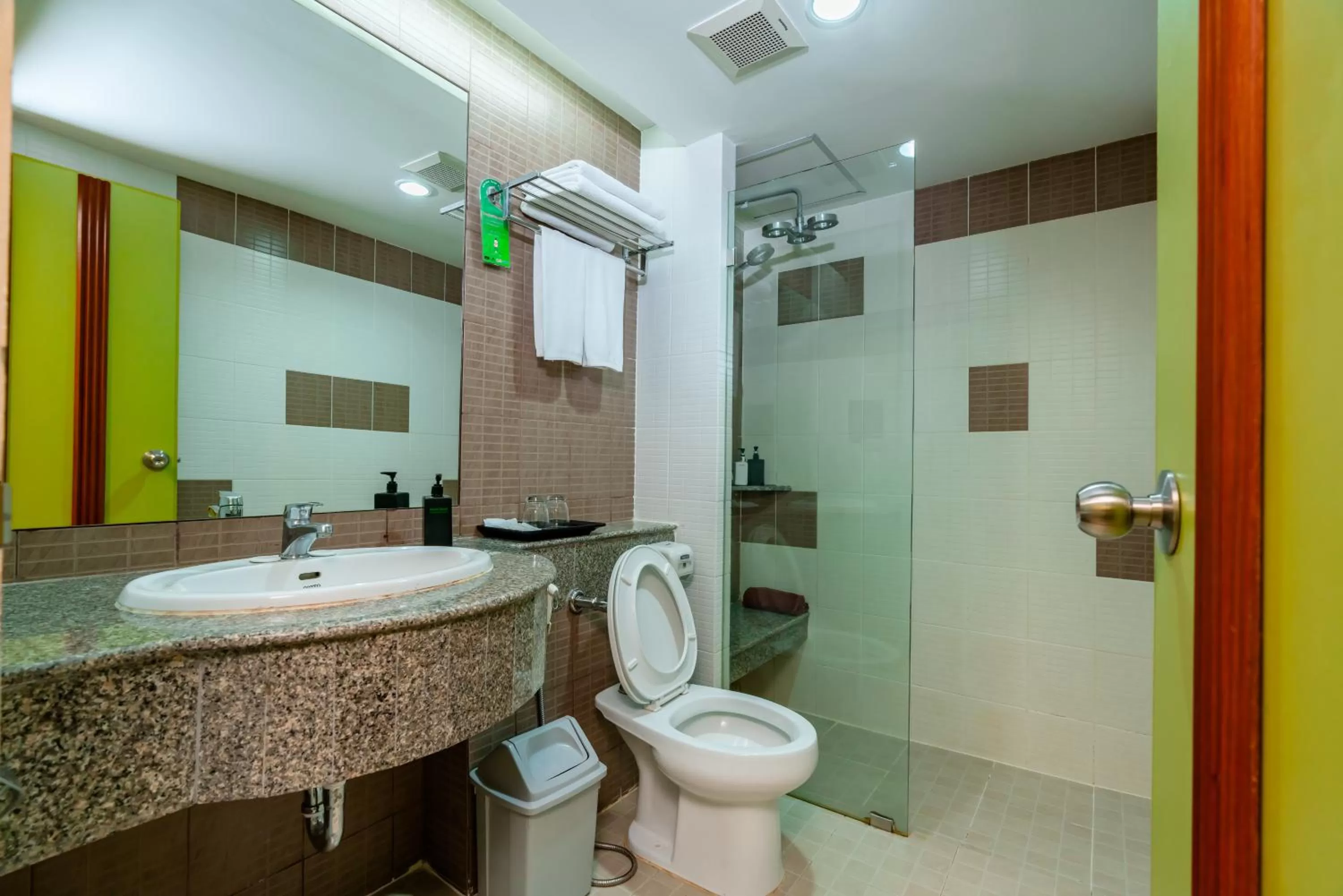 Bathroom in Long Beach Cha-Am Hotel