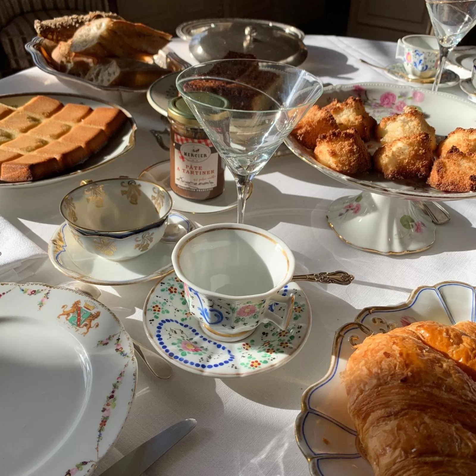 L'Hotel de Panette, Un exceptionnel château en ville - Chambres historiques, parking - Petit Déjeuner offert