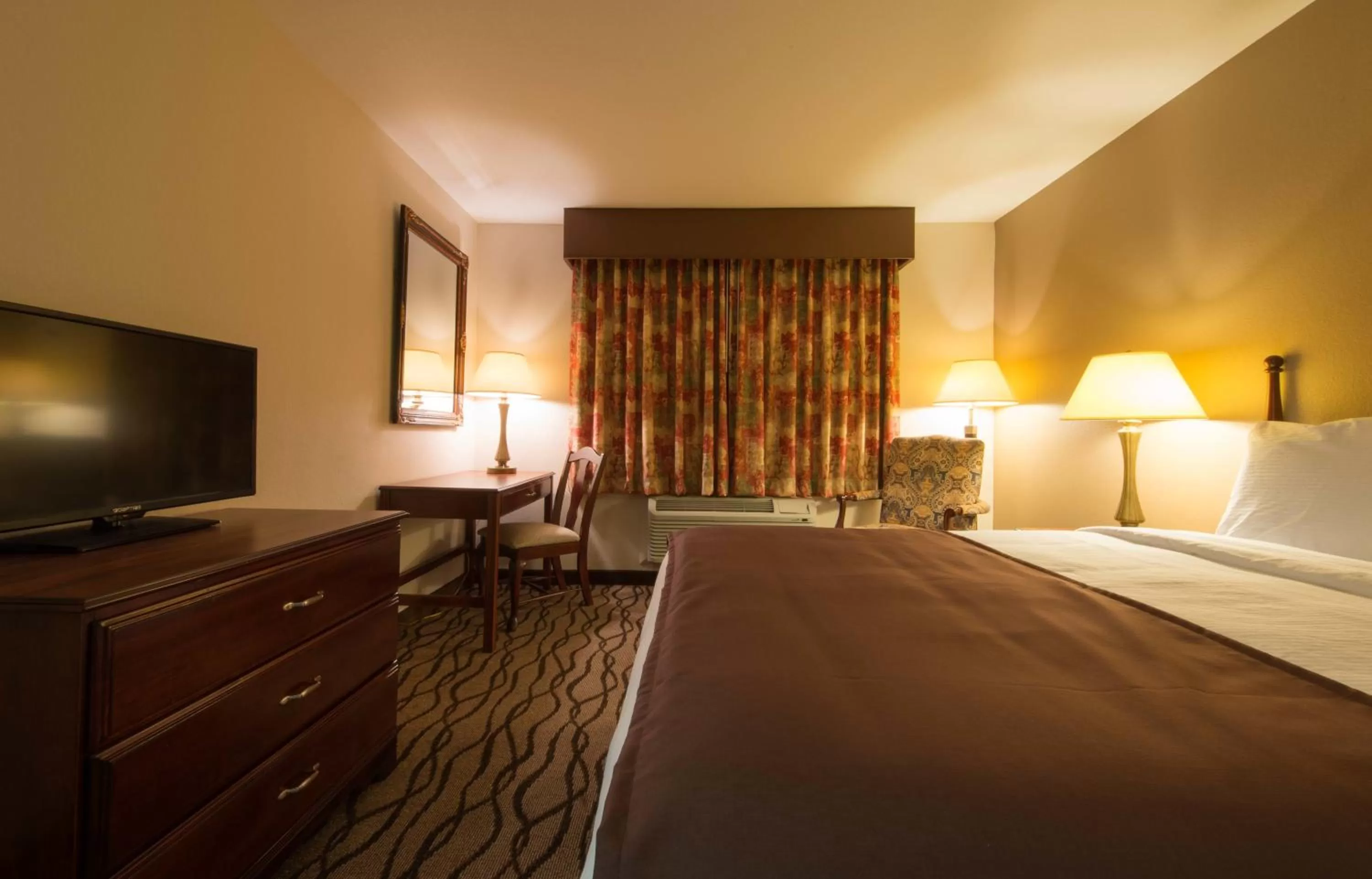Deluxe Single Room - single occupancy in Country Hearth Inn-Toccoa