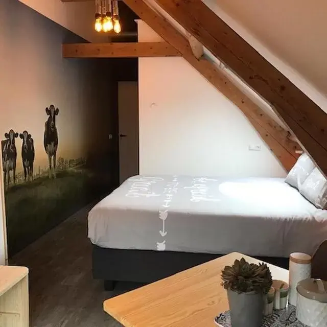 Deluxe Double Room with Bath in De Hostee Deluxe Double Room with Bath in De Hostee
