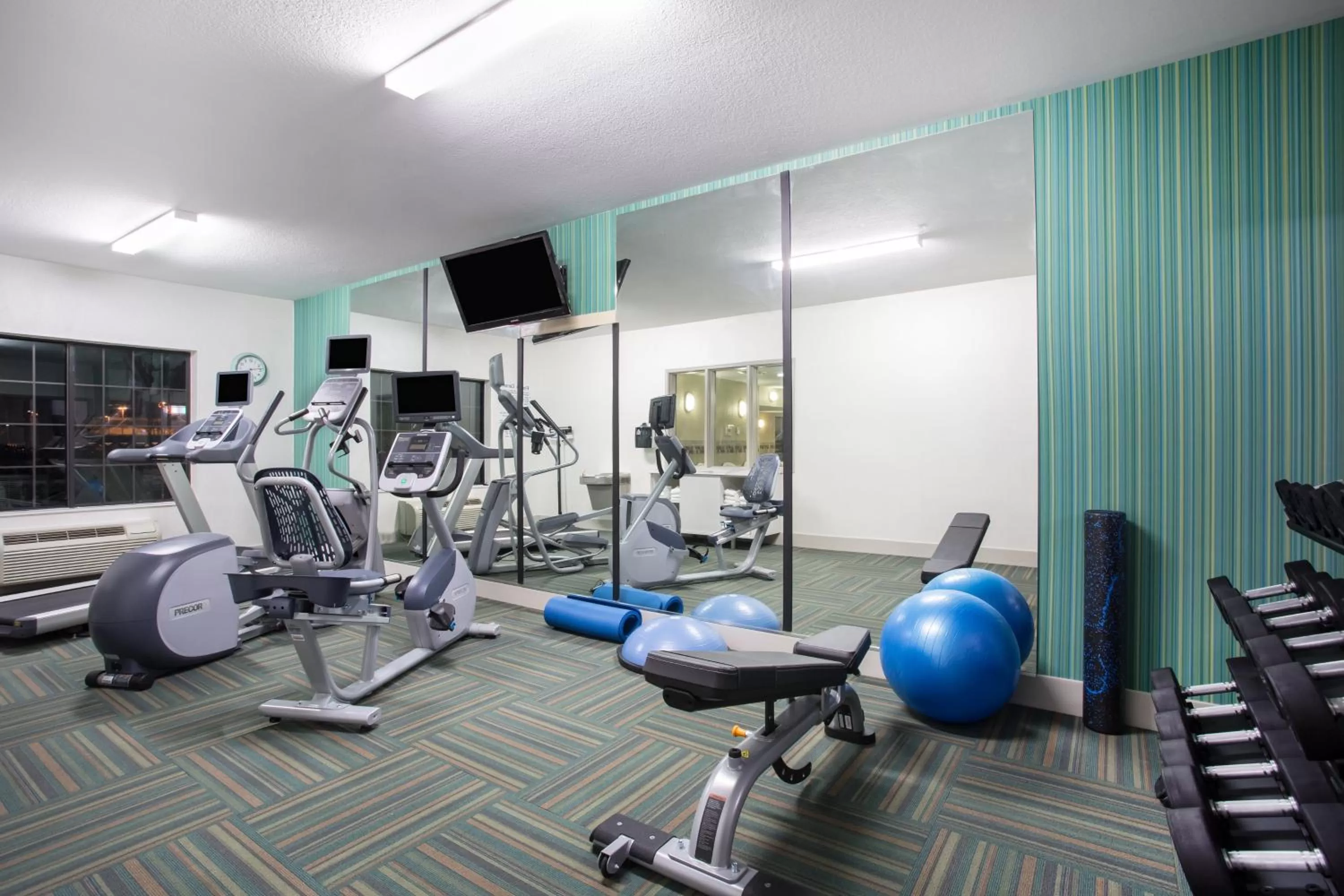Fitness centre/facilities in Holiday Inn Express & Suites Ft Collins by IHG