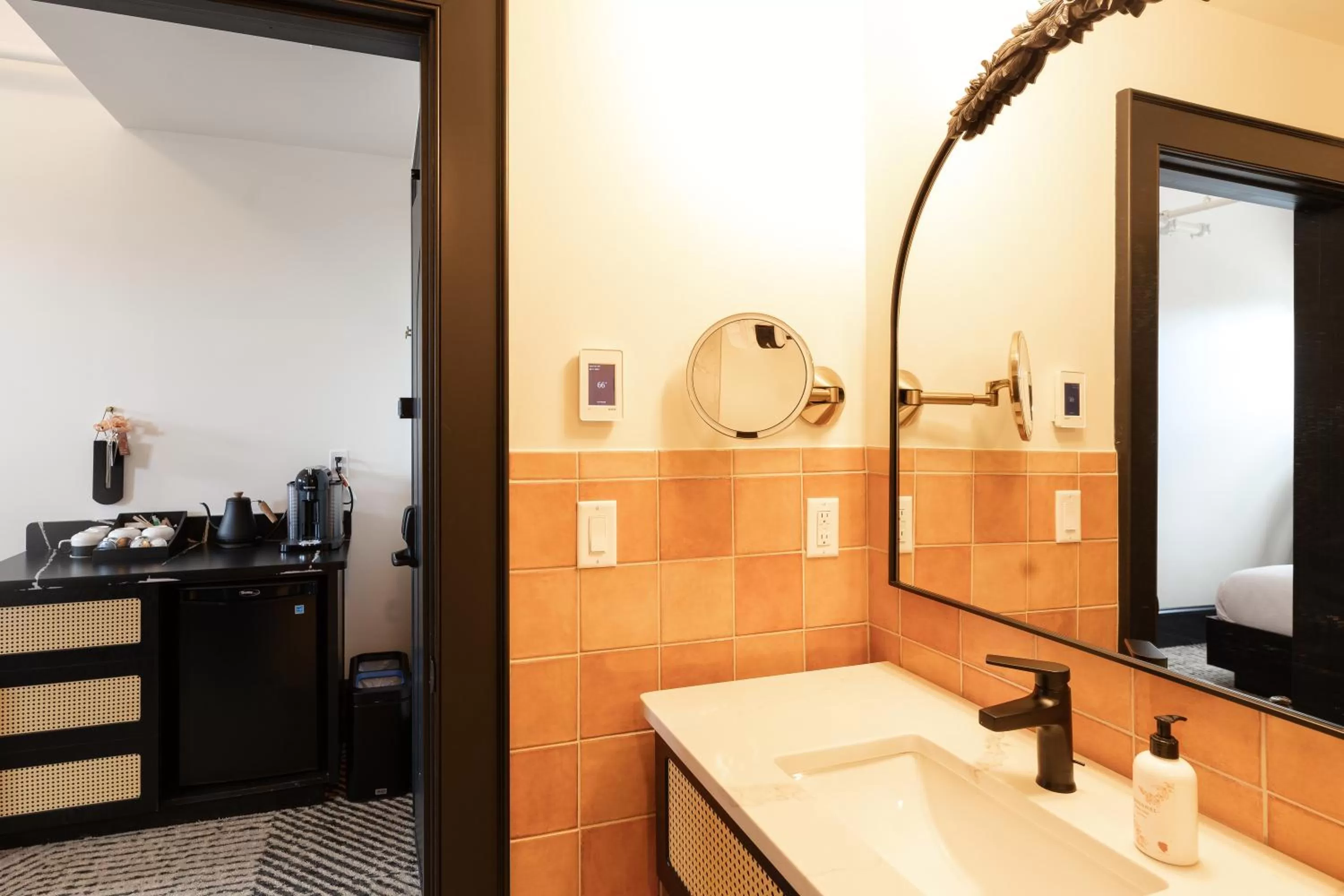 Bathroom in Hotel Thaxter