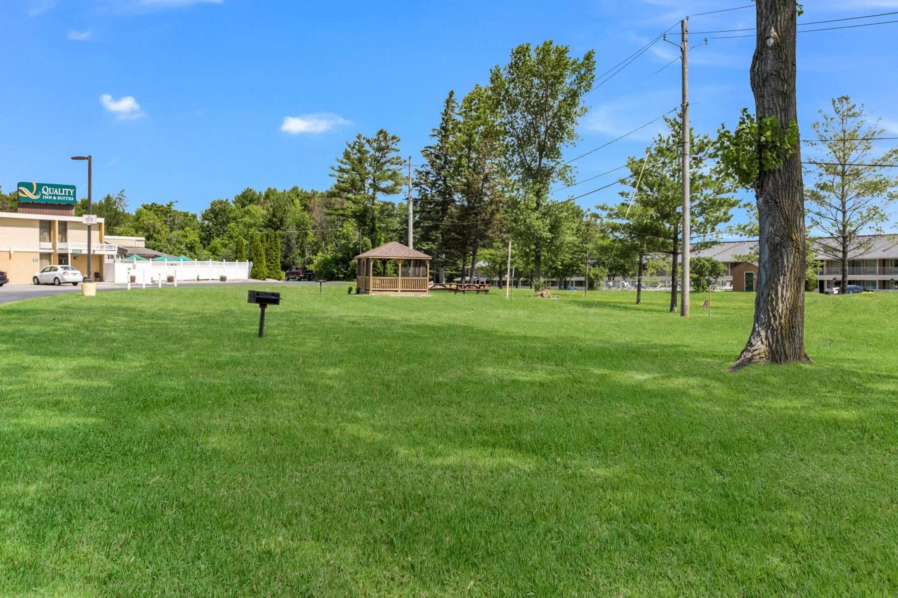 BBQ facilities in Quality Inn & Suites Plattsburgh