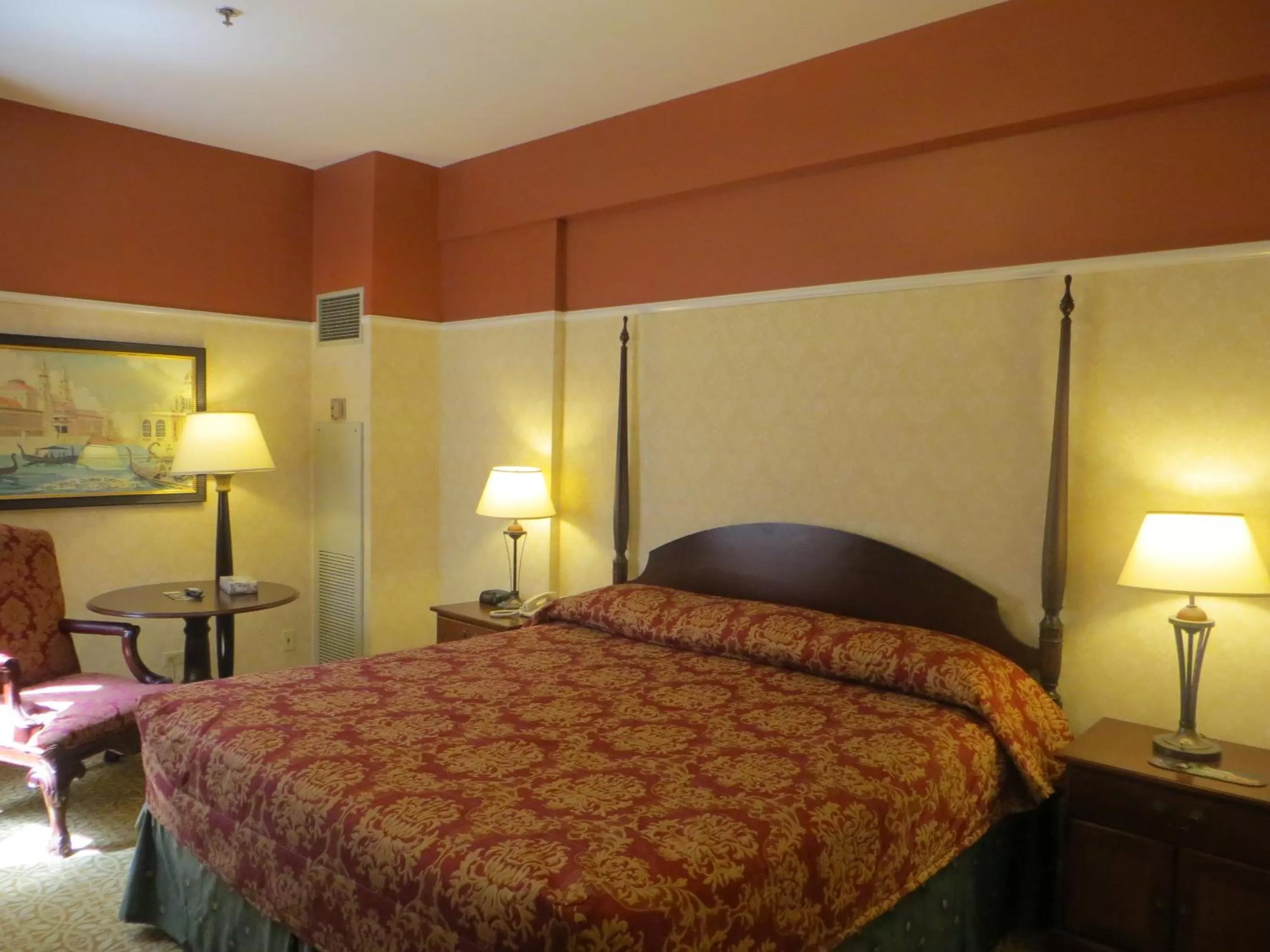 Bed in Carleton of Oak Park