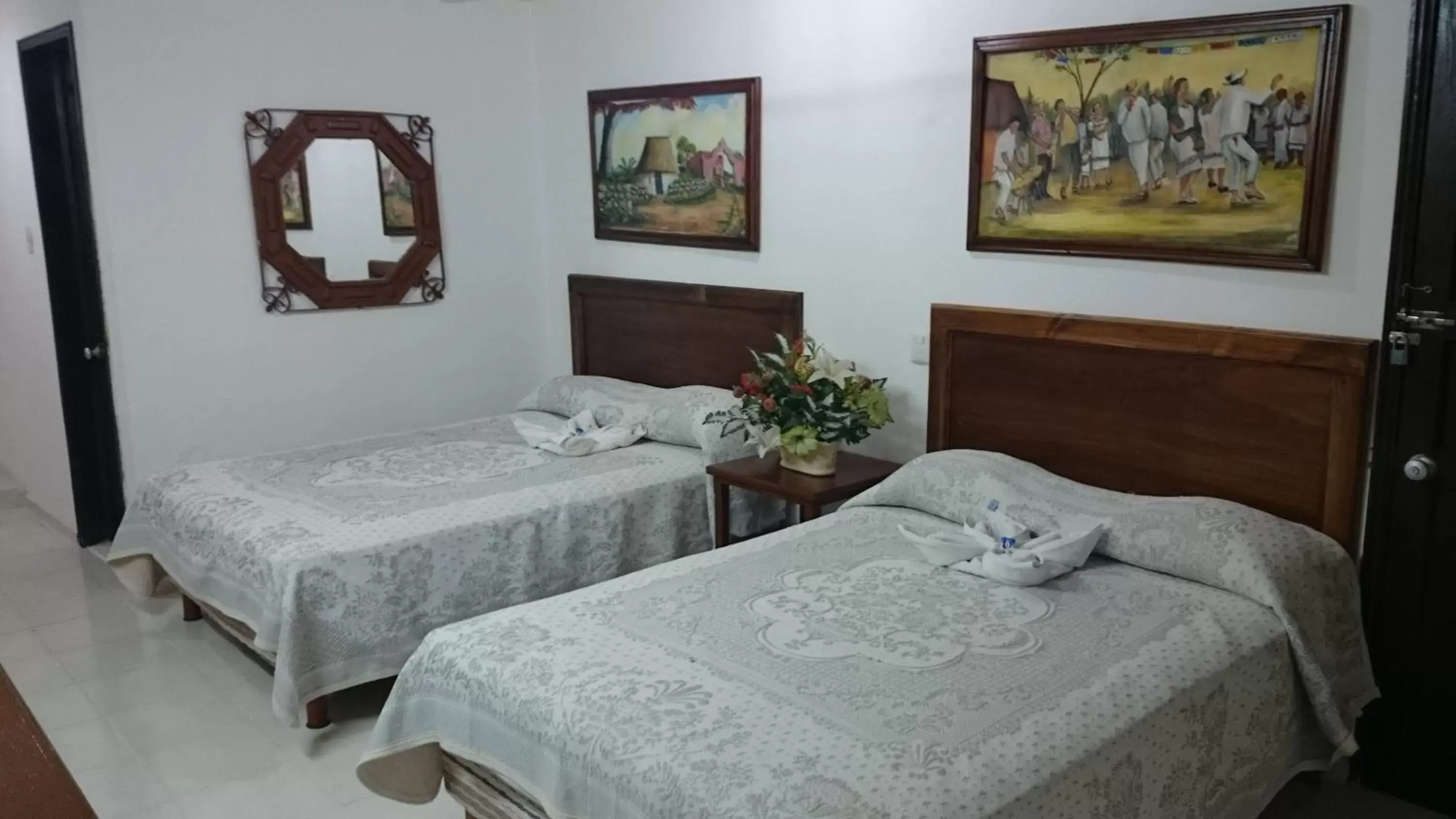 Standard Double Room with Two Double Beds in Hotel San Clemente Standard Double Room with Two Double Beds in Hotel San Clemente