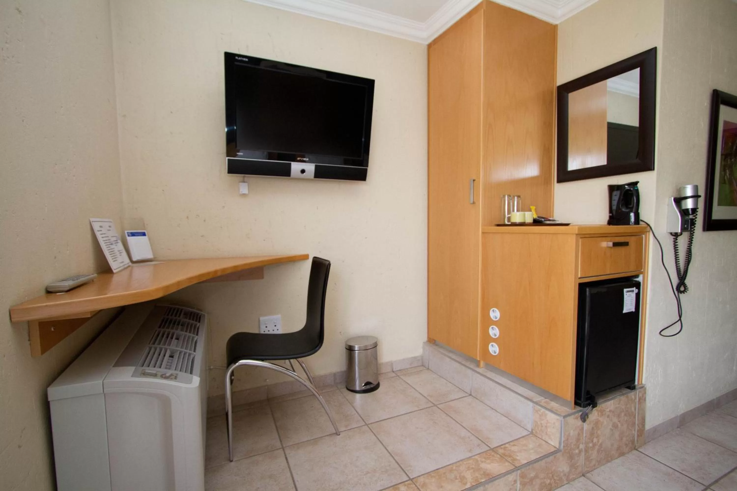 TV and multimedia in Europrime Hotel