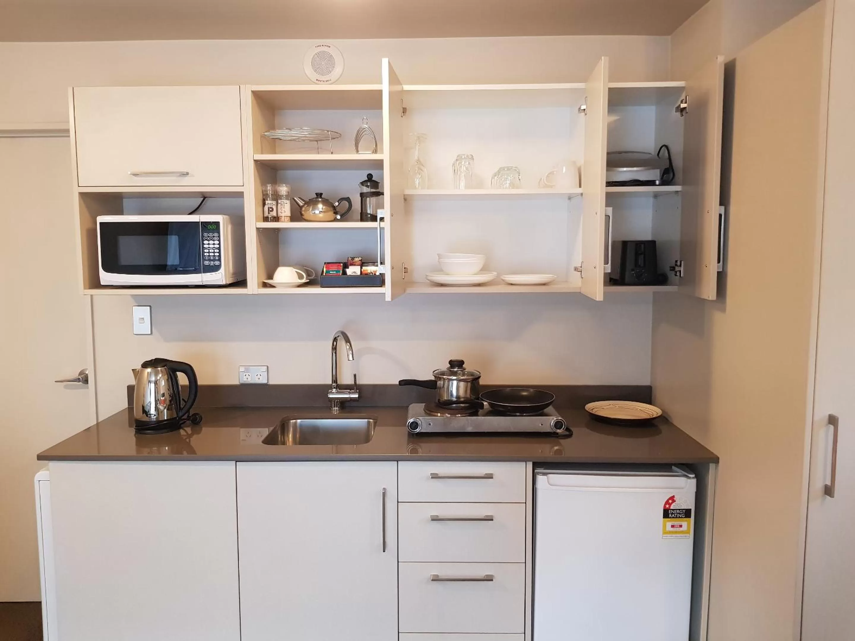 Kitchen or kitchenette in Delago Motel/Apartments