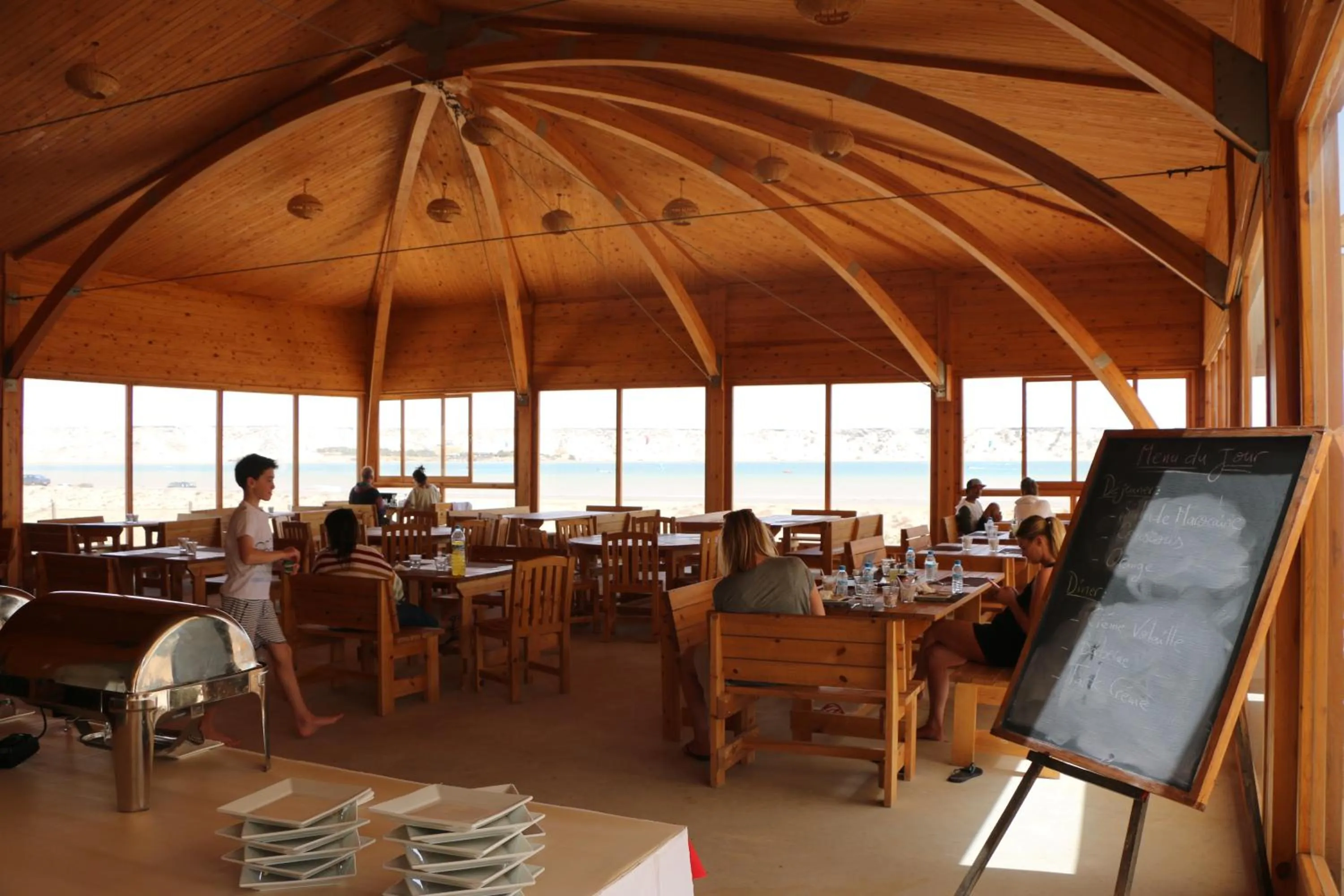 Restaurant/places to eat in Dakhla Camp