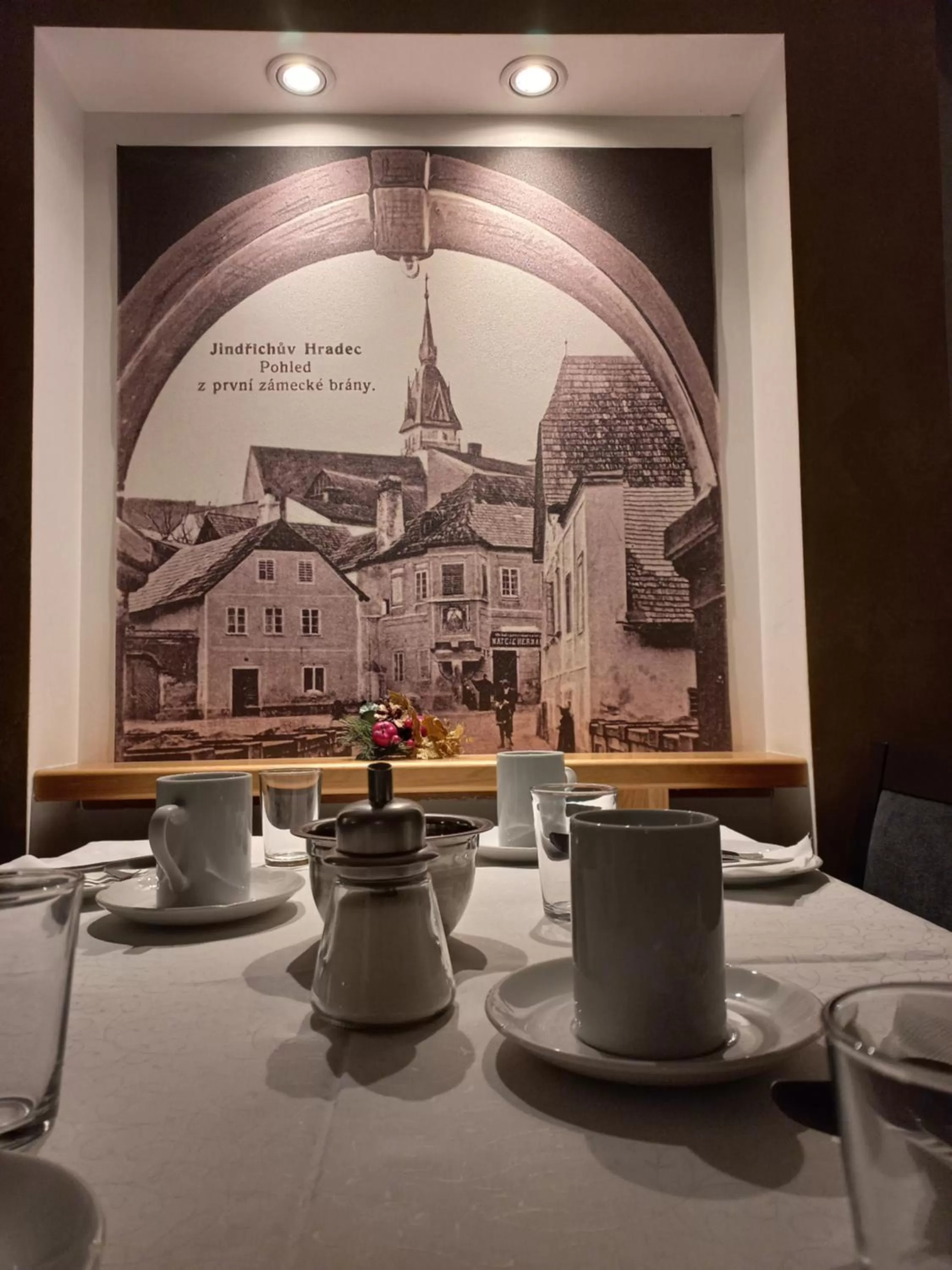 Restaurant/Places to Eat in Hotel Bílá Paní