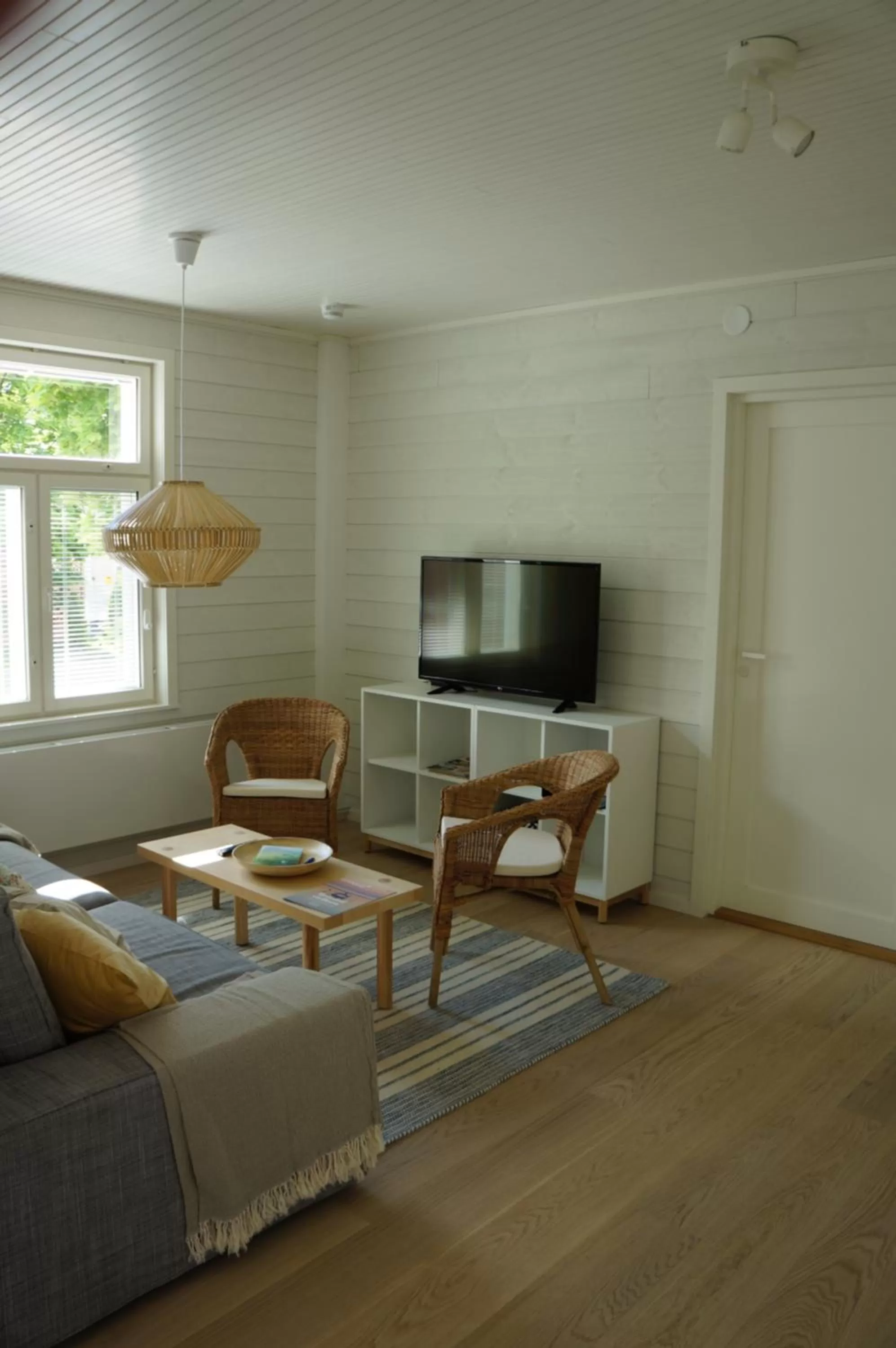 TV and multimedia, TV/Entertainment Center in Hotel Bulevard