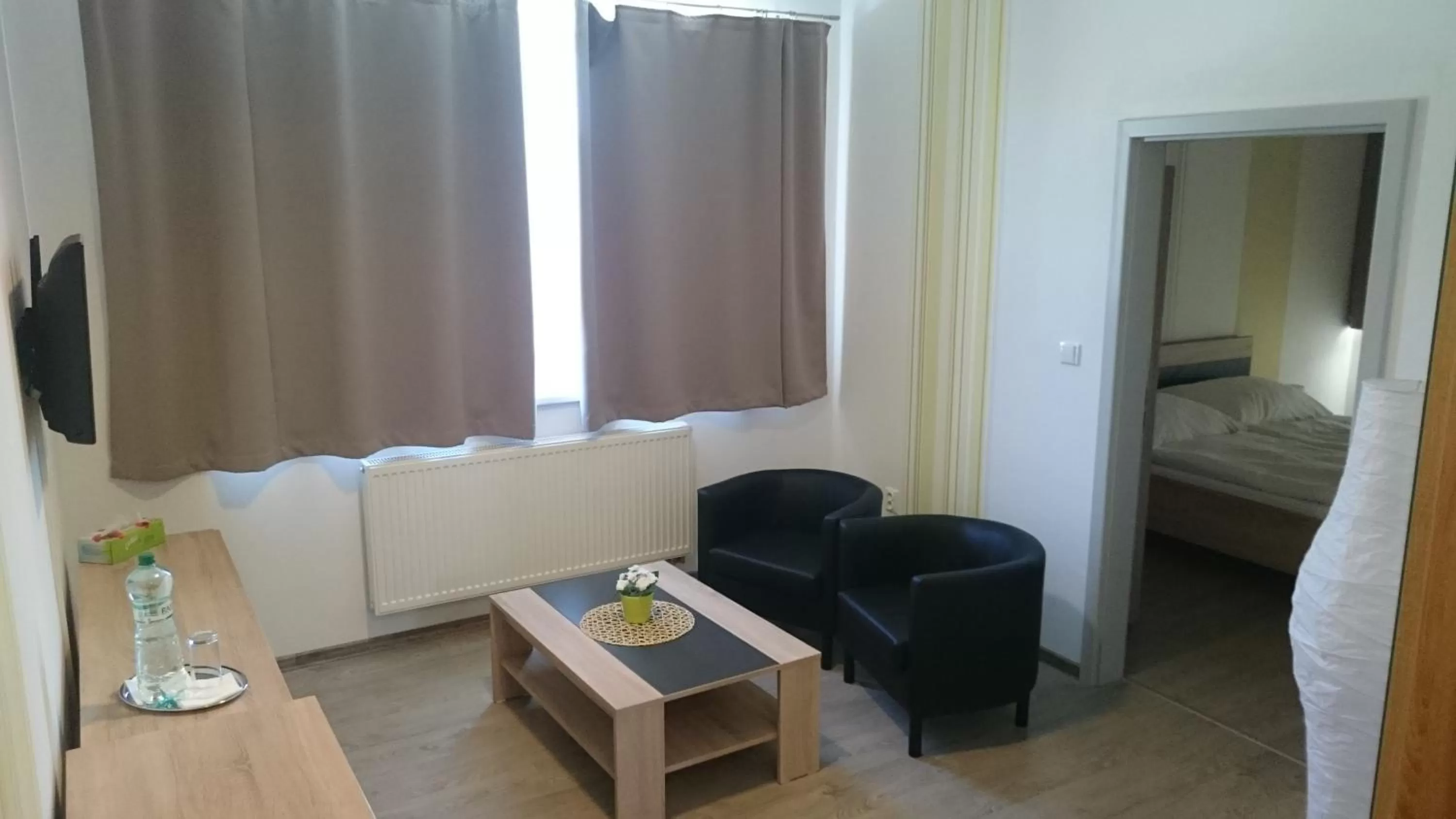 Day, Seating Area in TaM Autohof Malacky