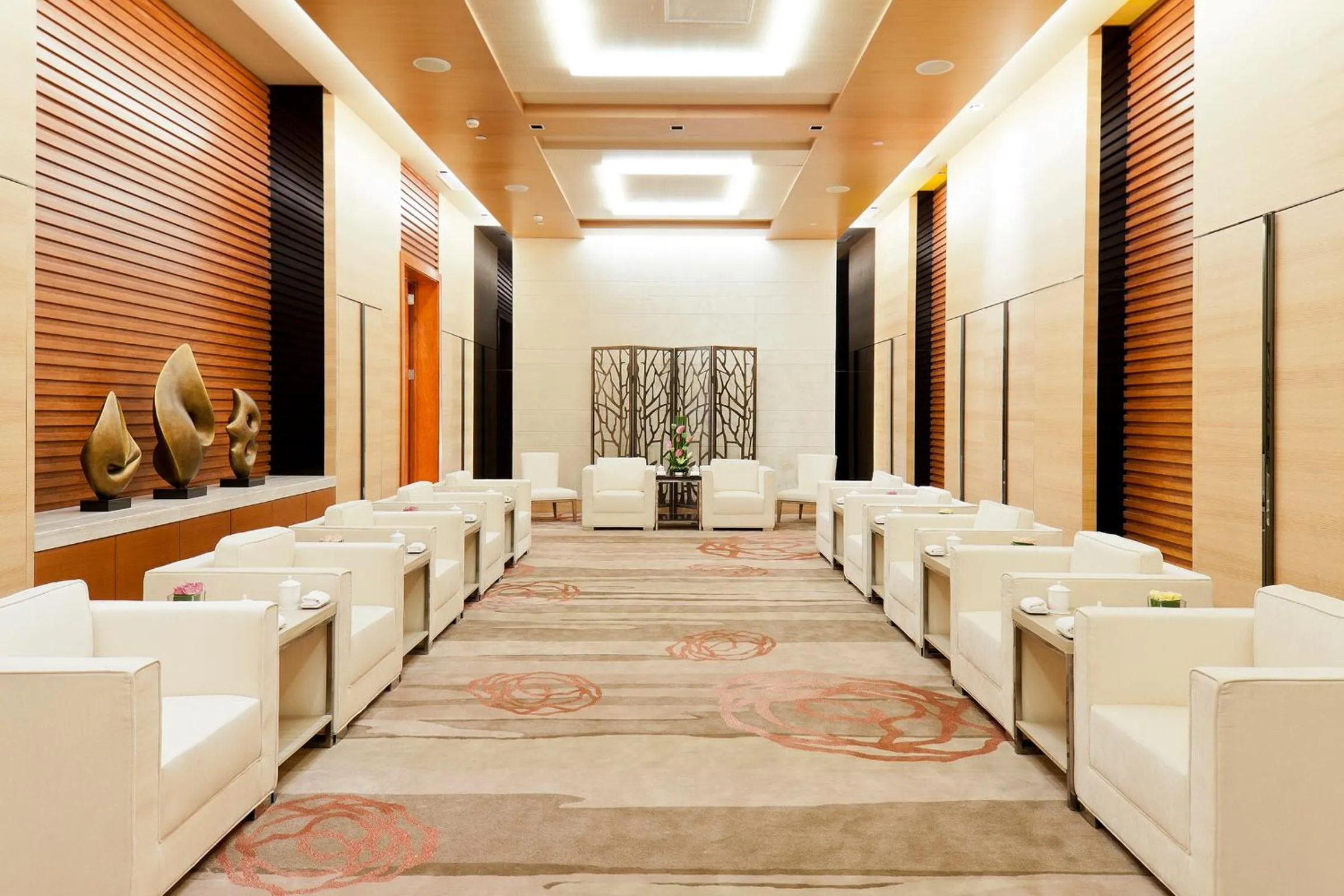 Business facilities in Novotel Nanjing East Suning