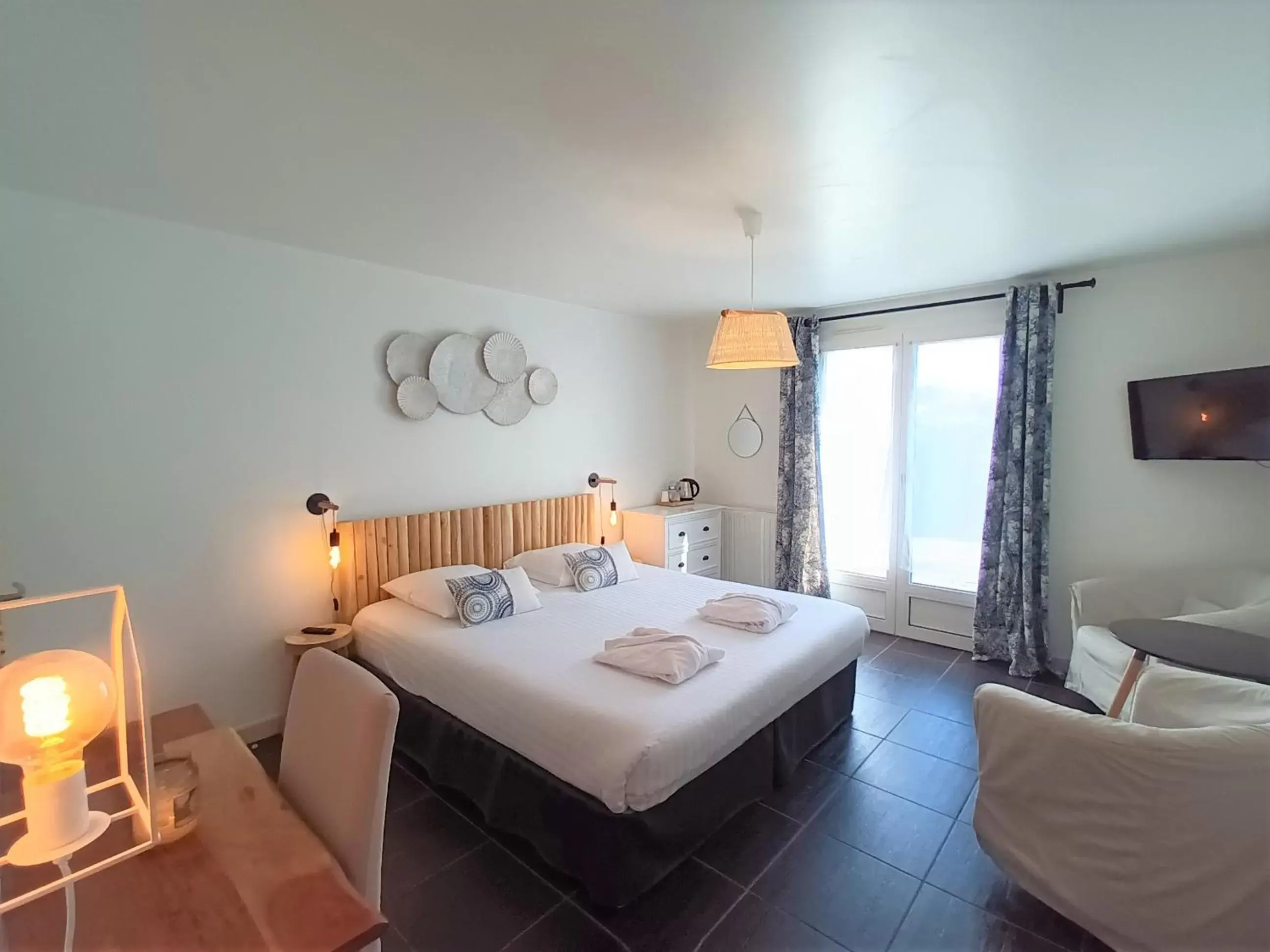 Double Room with Terrace in Hôtel Ancre Marine & Spa Thalgo *** Double Room with Terrace in Hôtel Ancre Marine & Spa Thalgo ***