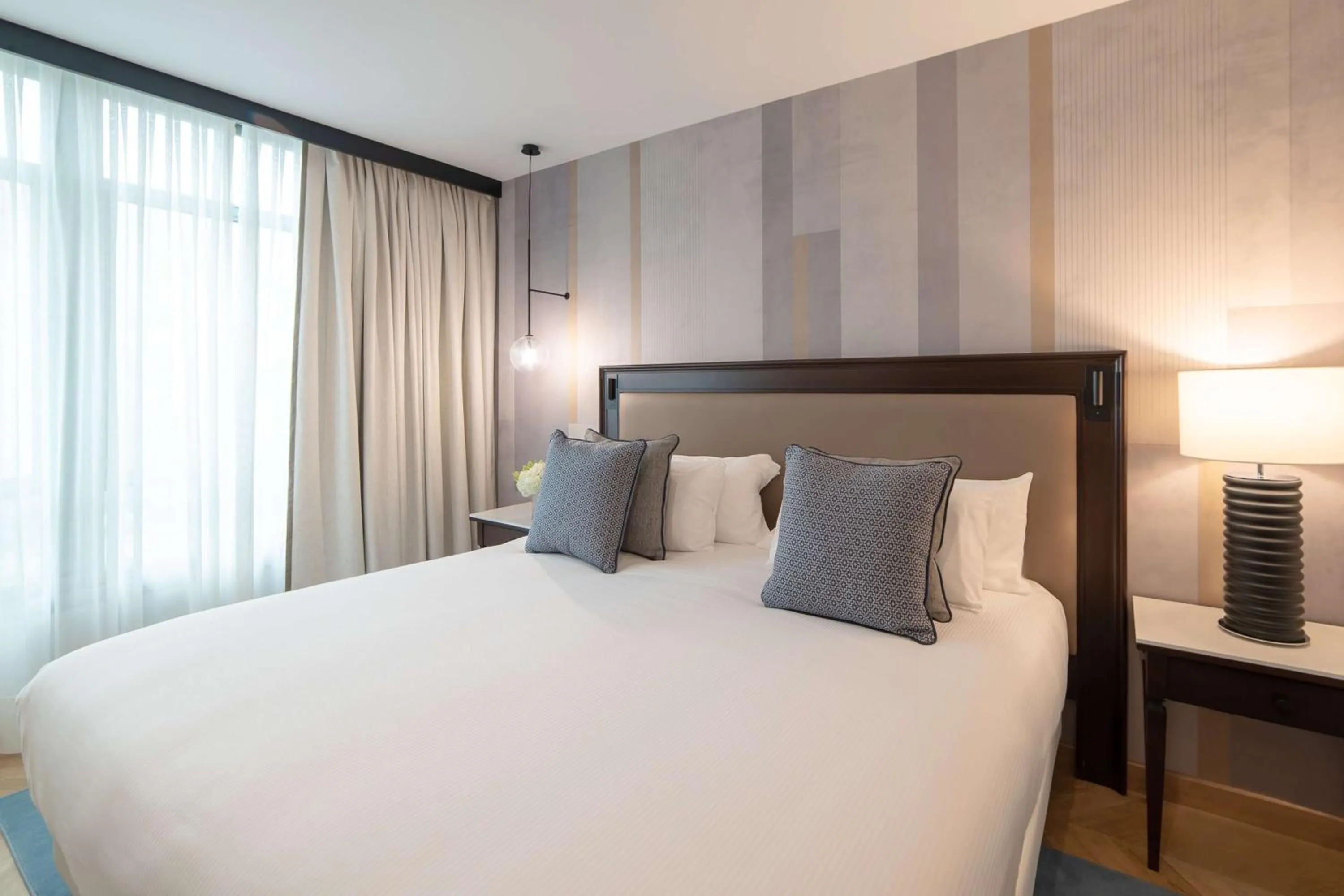 Photo of the whole room, Bed in Hyatt Regency Hesperia Madrid