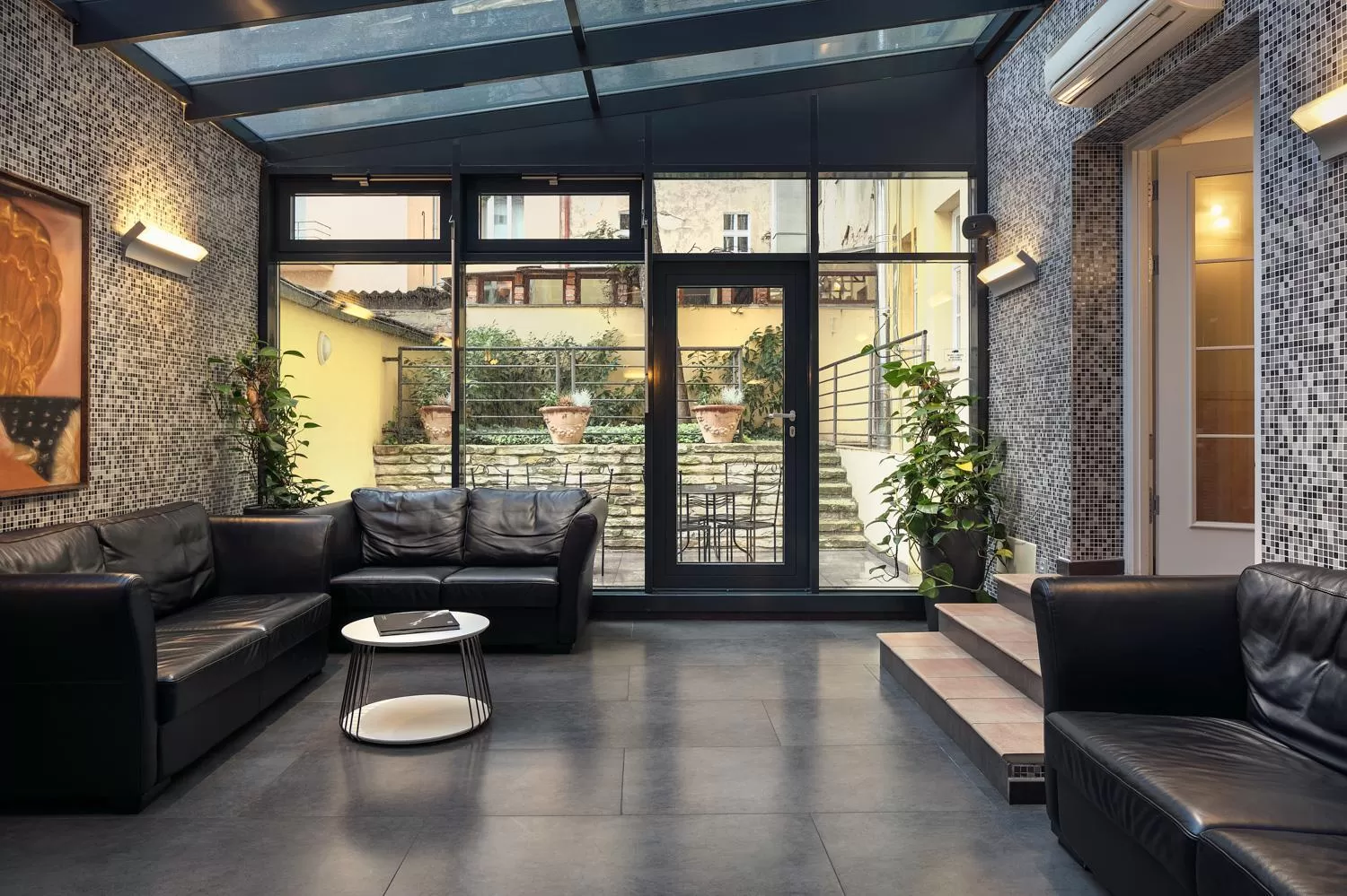 Garden in Hotel Galileo