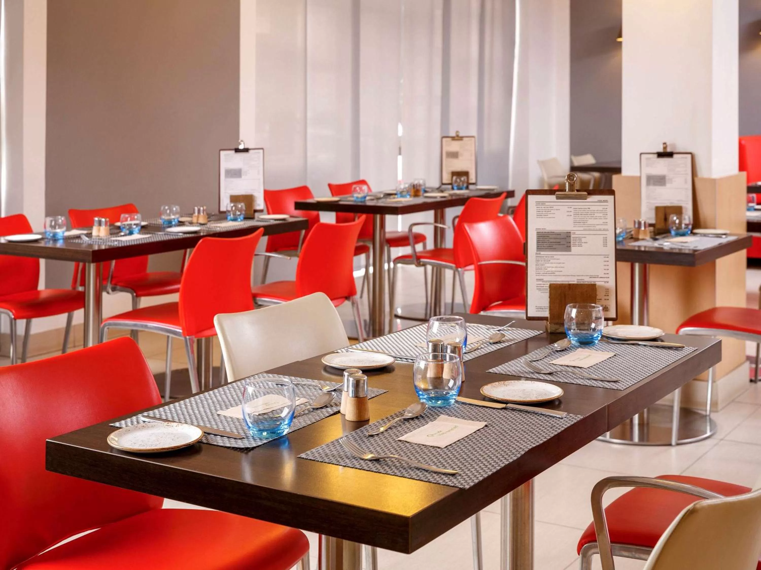 Restaurant/places to eat in ibis Southampton