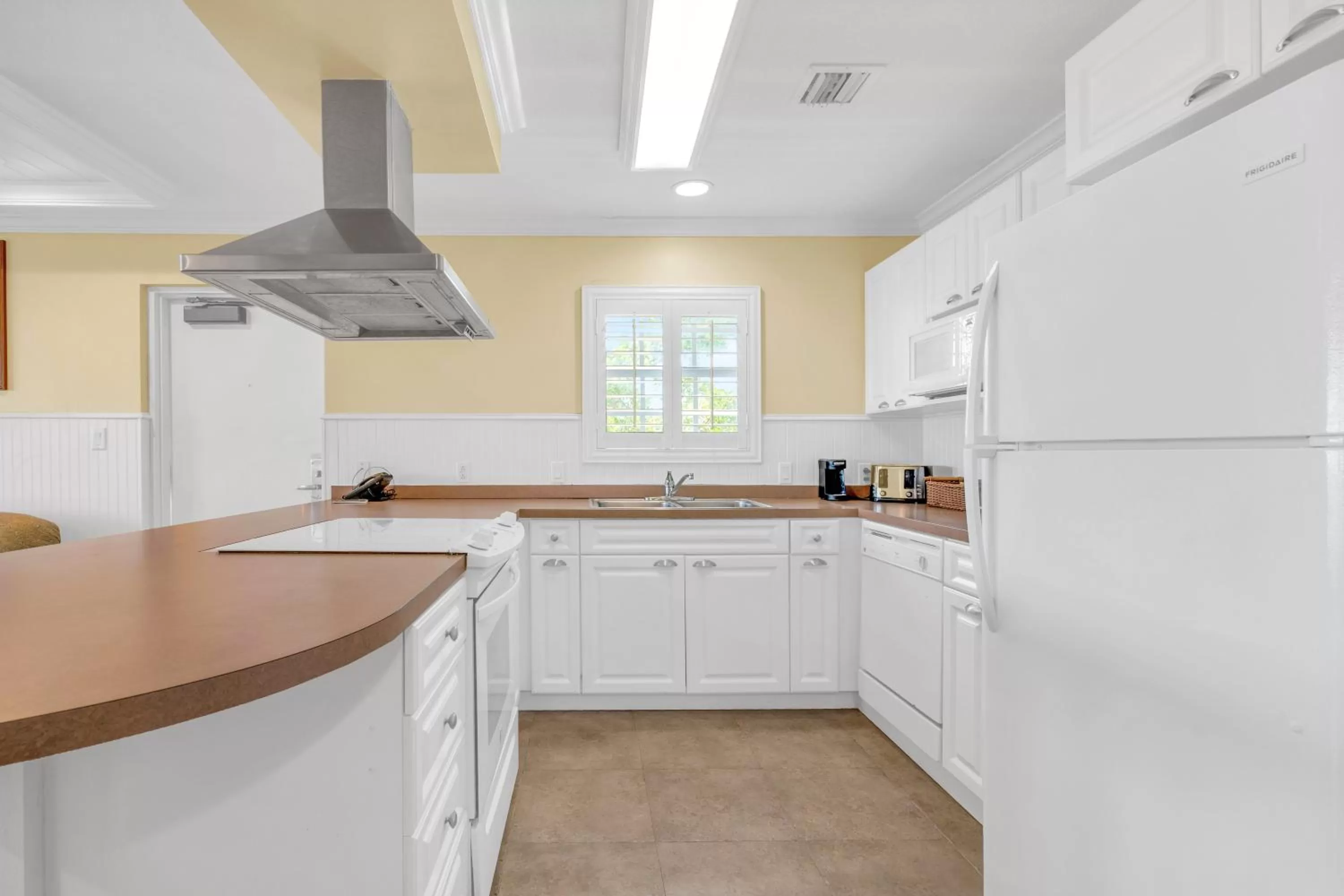 kitchen in Dove Creek Resort & Marina, Trademark Collection by Wyndham