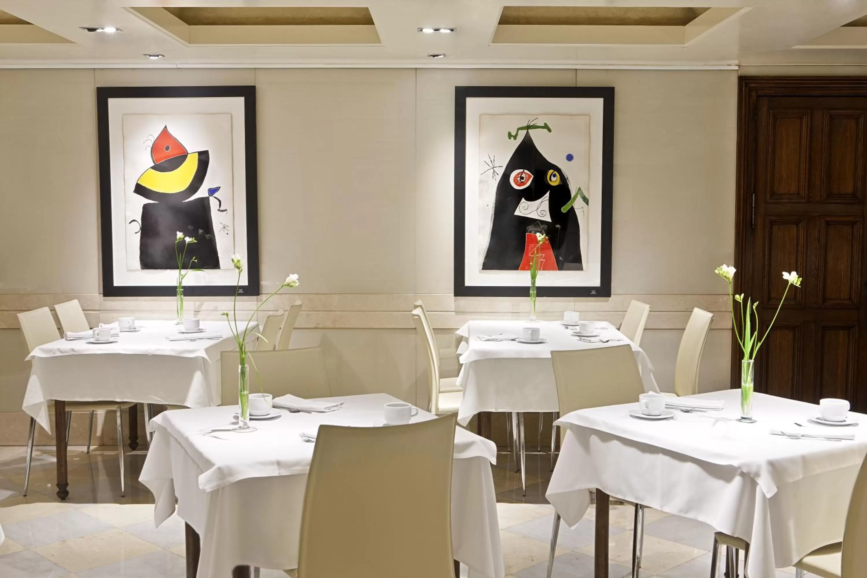 Restaurant/places to eat in Hotel Derby