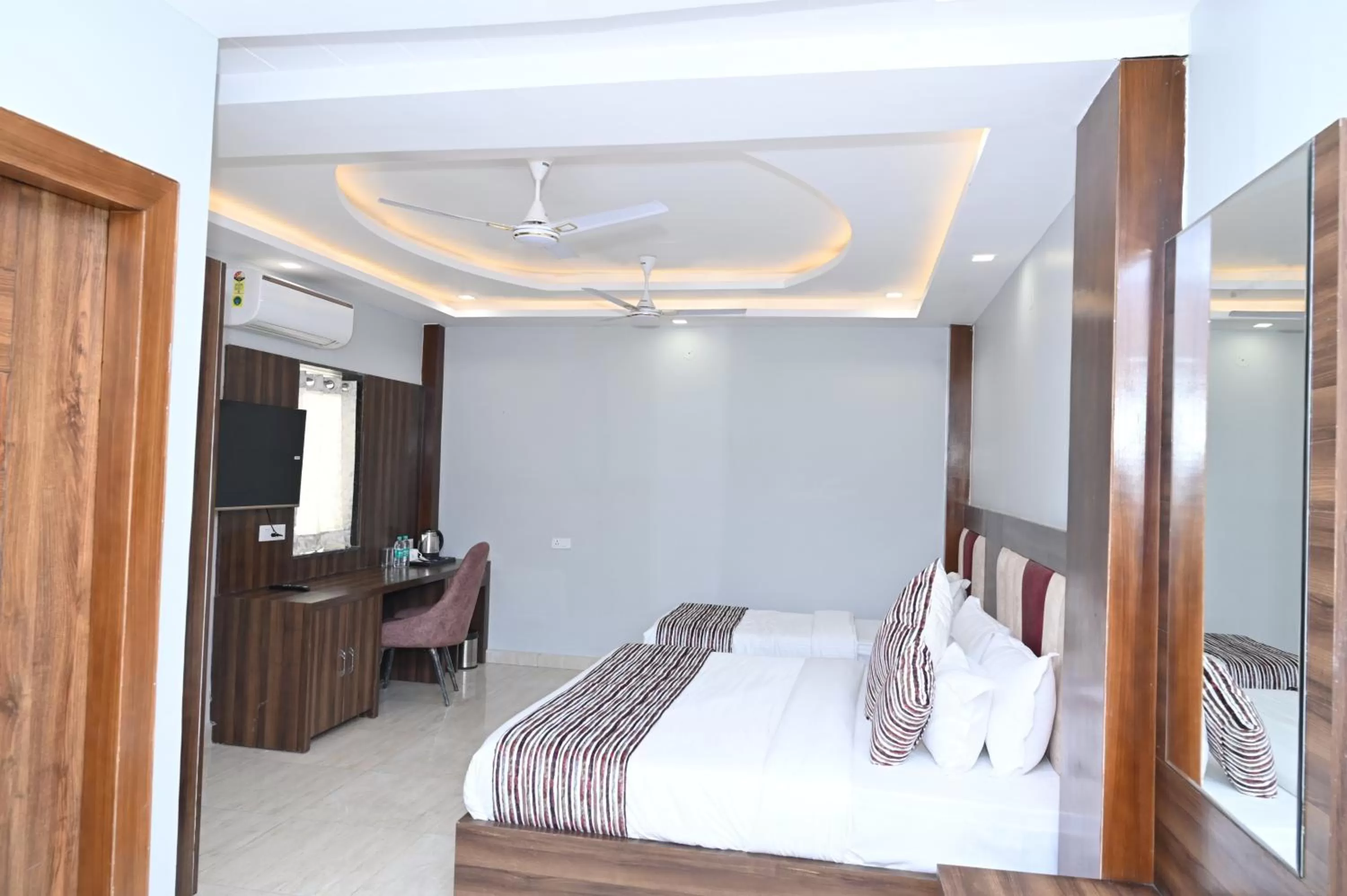 Photo of the whole room, Bed in Hotel Vasdaa Grand