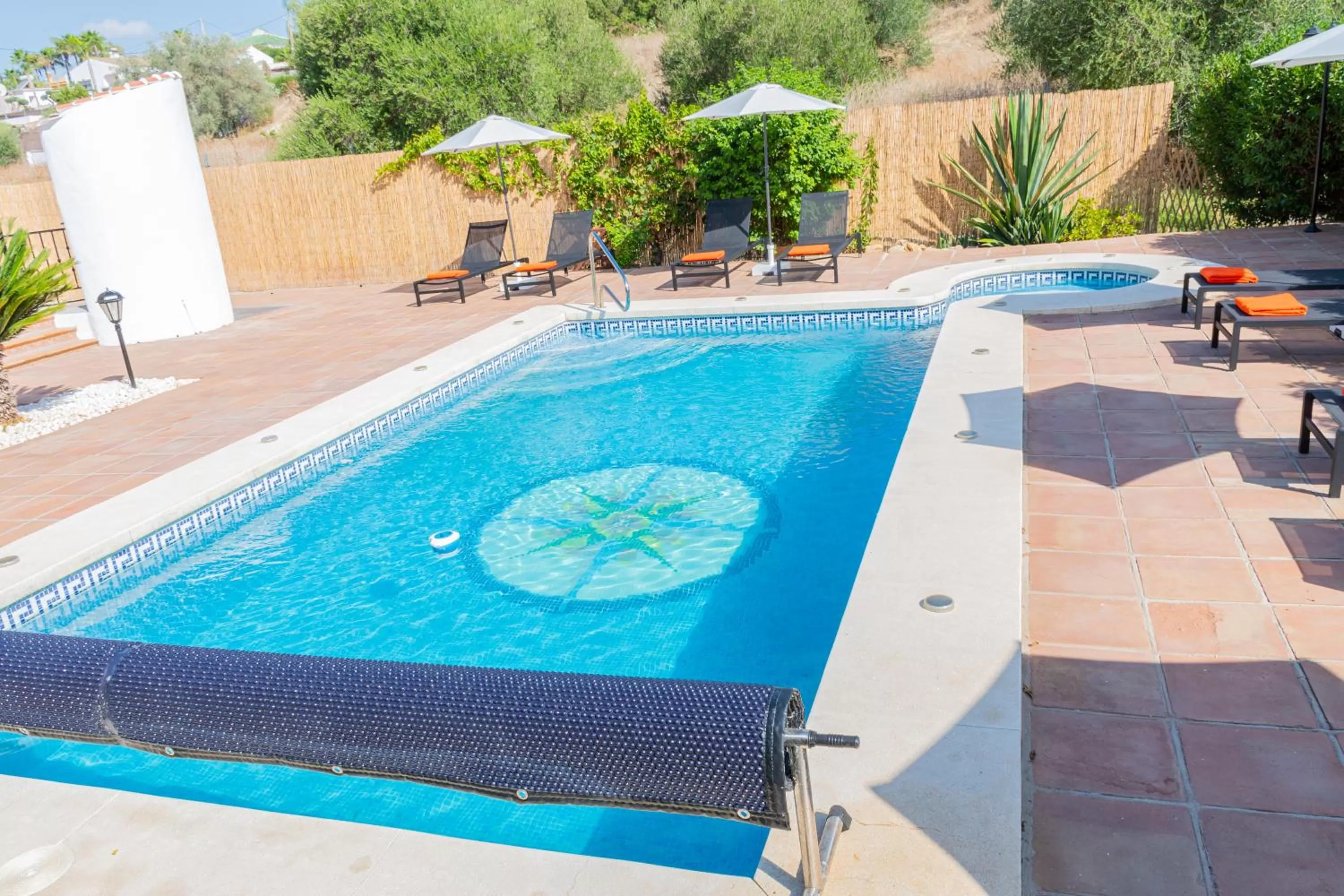 Swimming Pool in B&B Casa de Ámbar