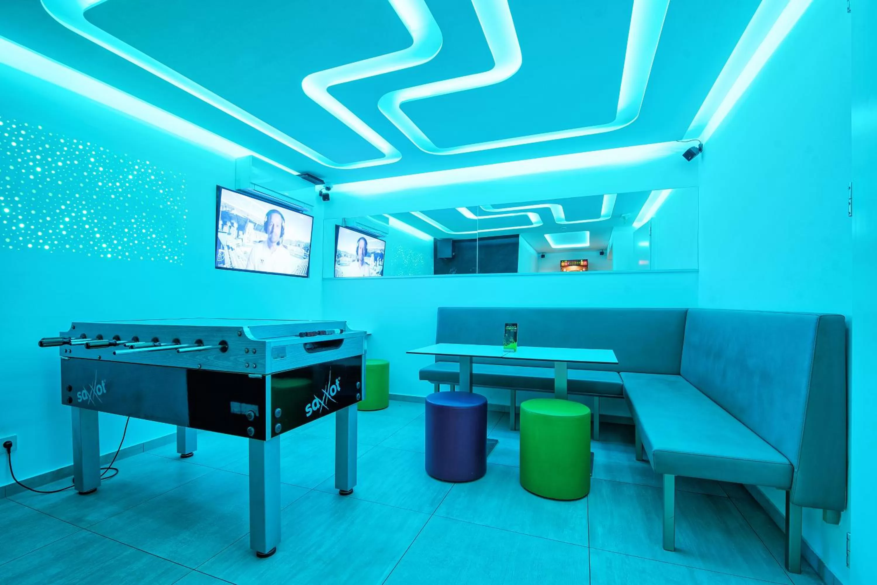 Lounge or bar in Hotel 24 Checkin Velden