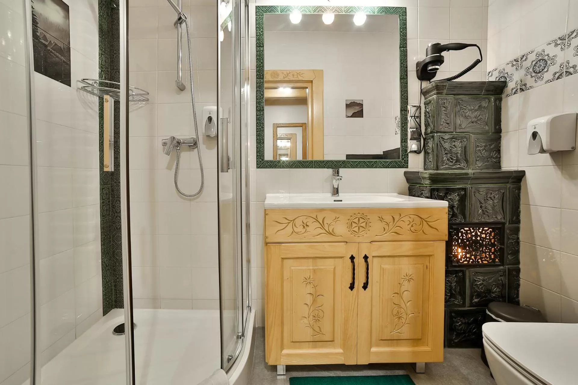 Shower in Górskie Wspomnienie