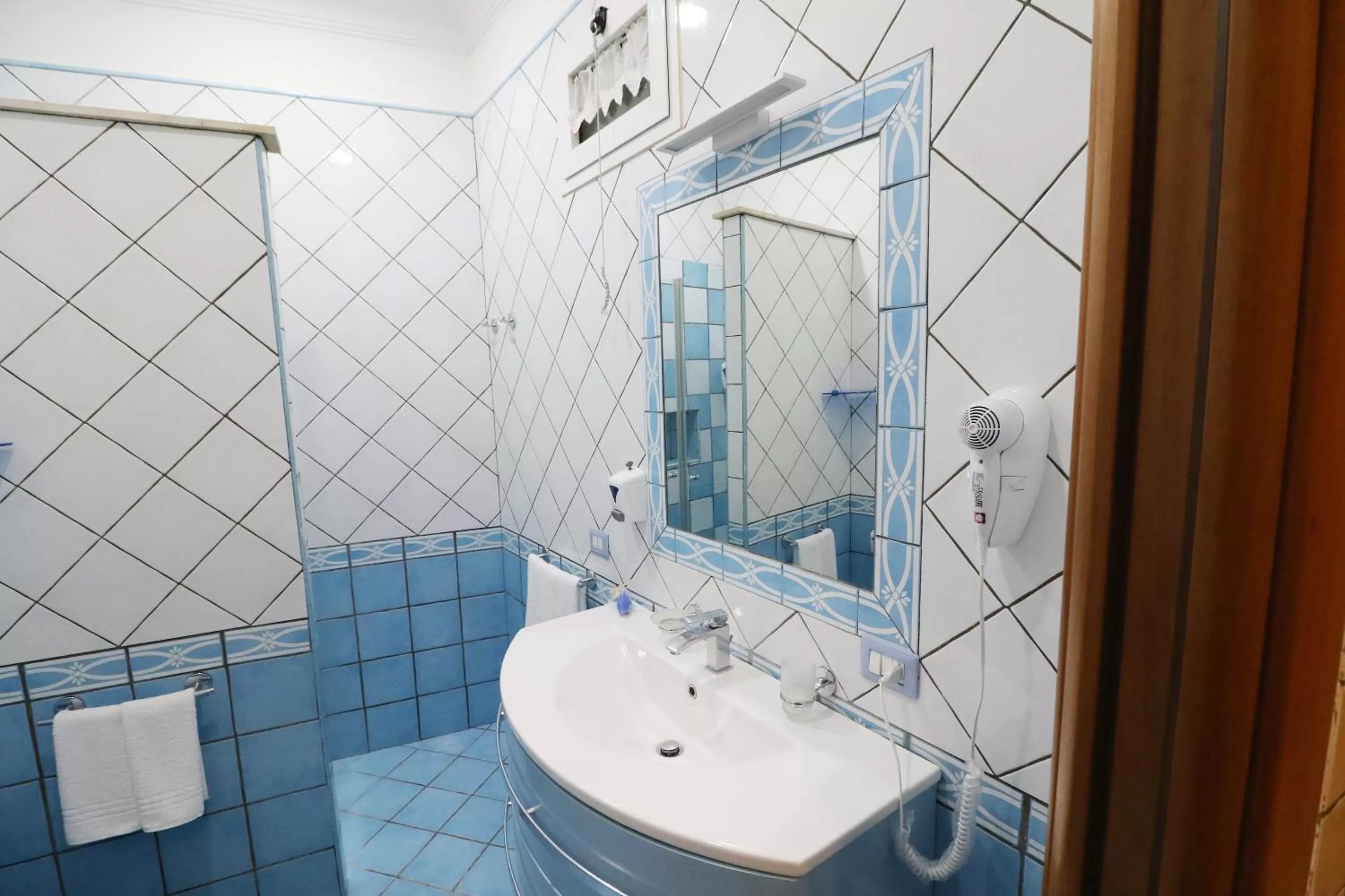 Bathroom in Antica Capri