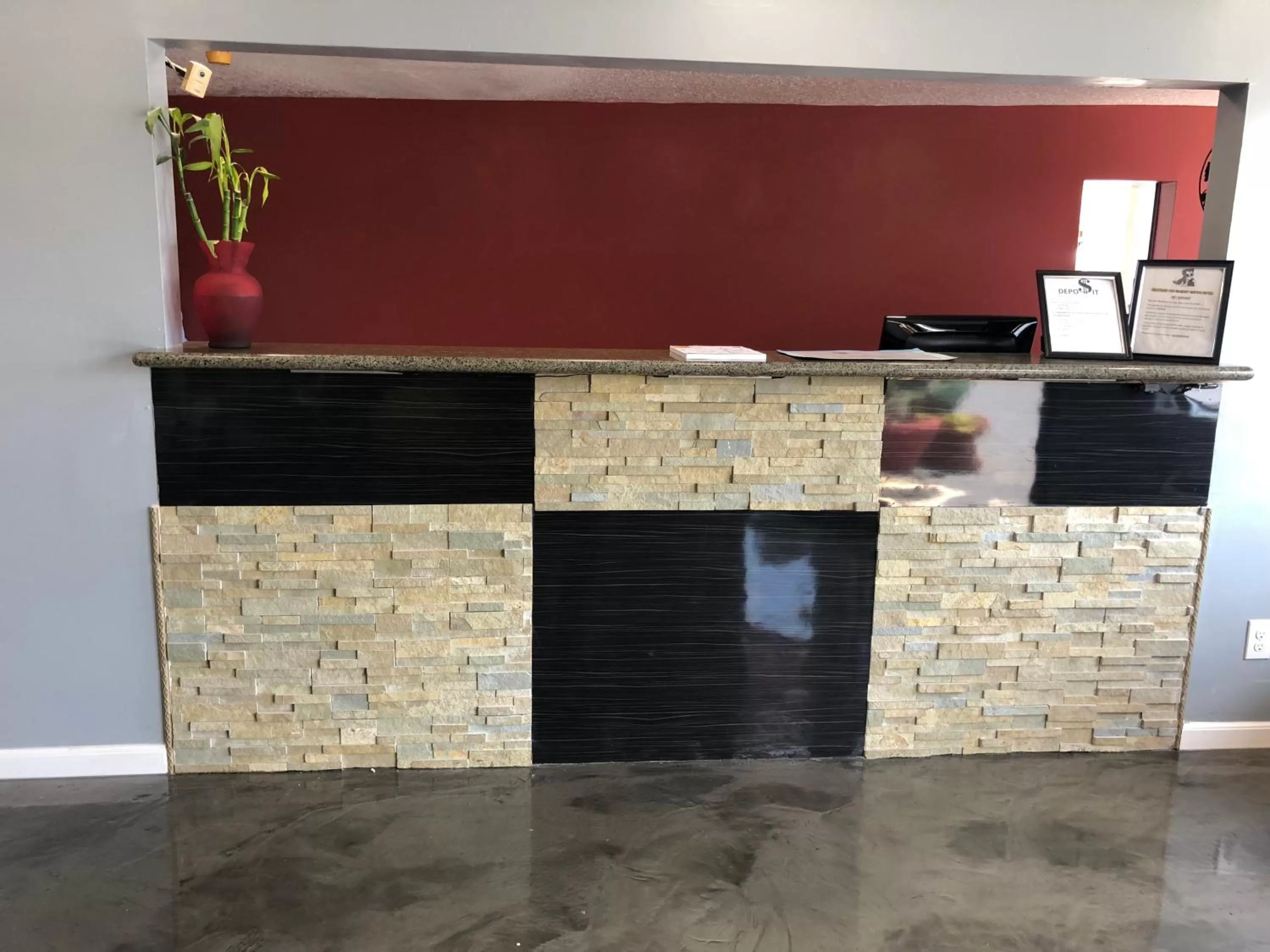 Lobby or reception in Super 8 by Wyndham San Antonio Pearl District Downtown