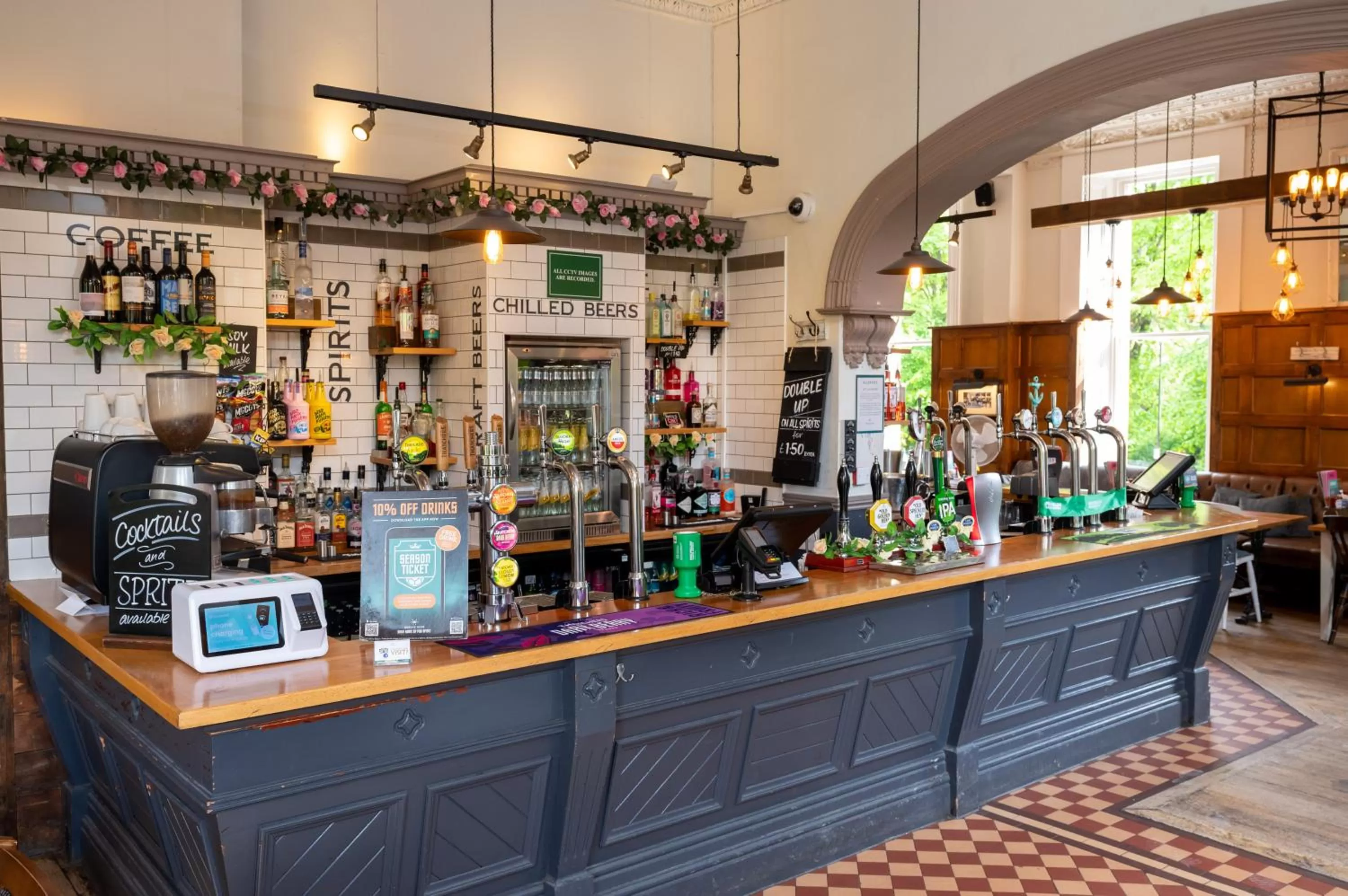 Lounge or bar in Channings Hotel by Greene King Inns