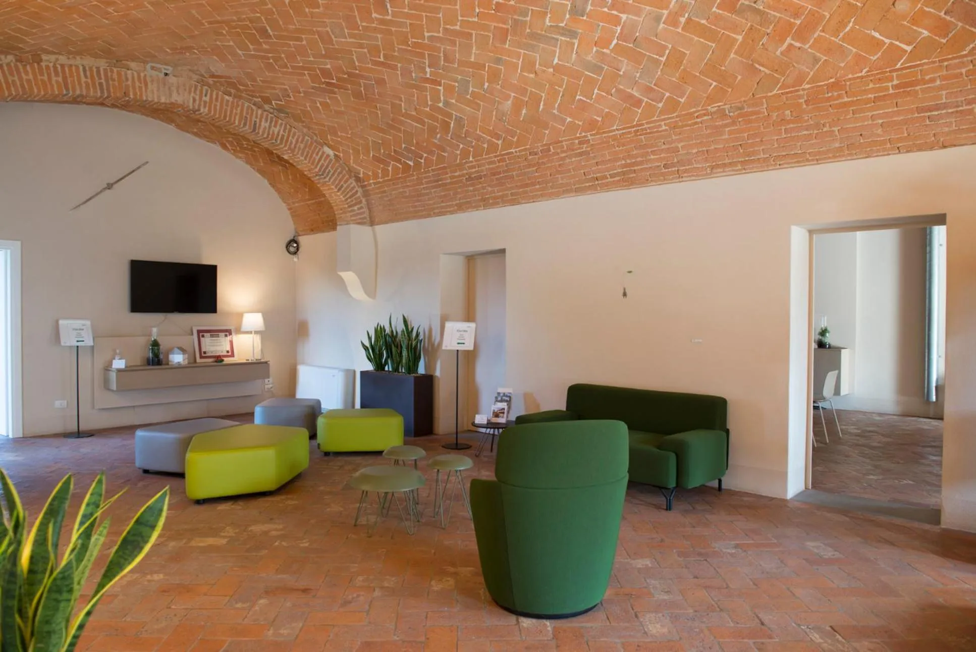 Communal lounge/ TV room in Pistoia Nursery Campus - agriturismo in città