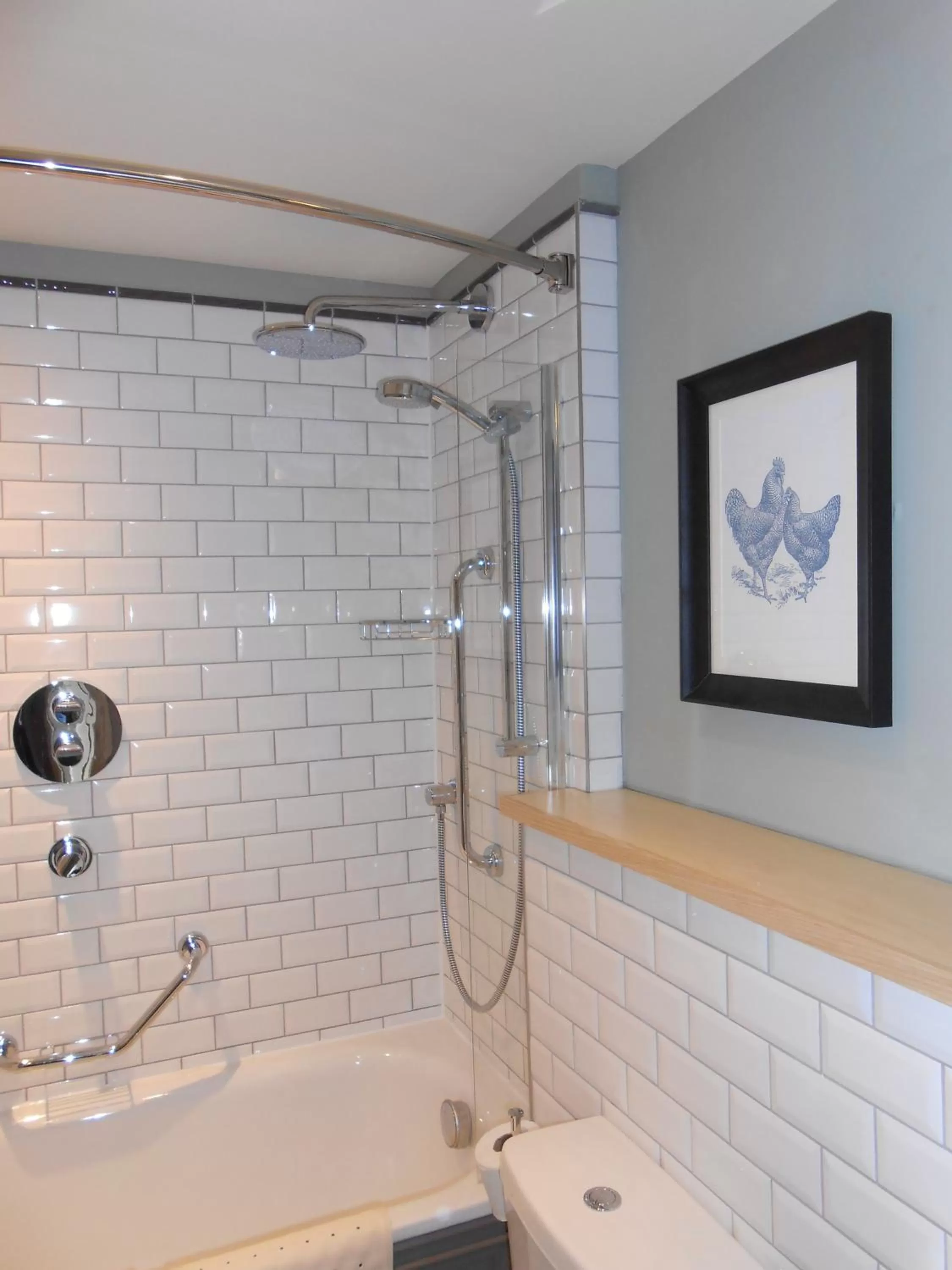 Bathroom in Pen and Parchment by Greene King Inns