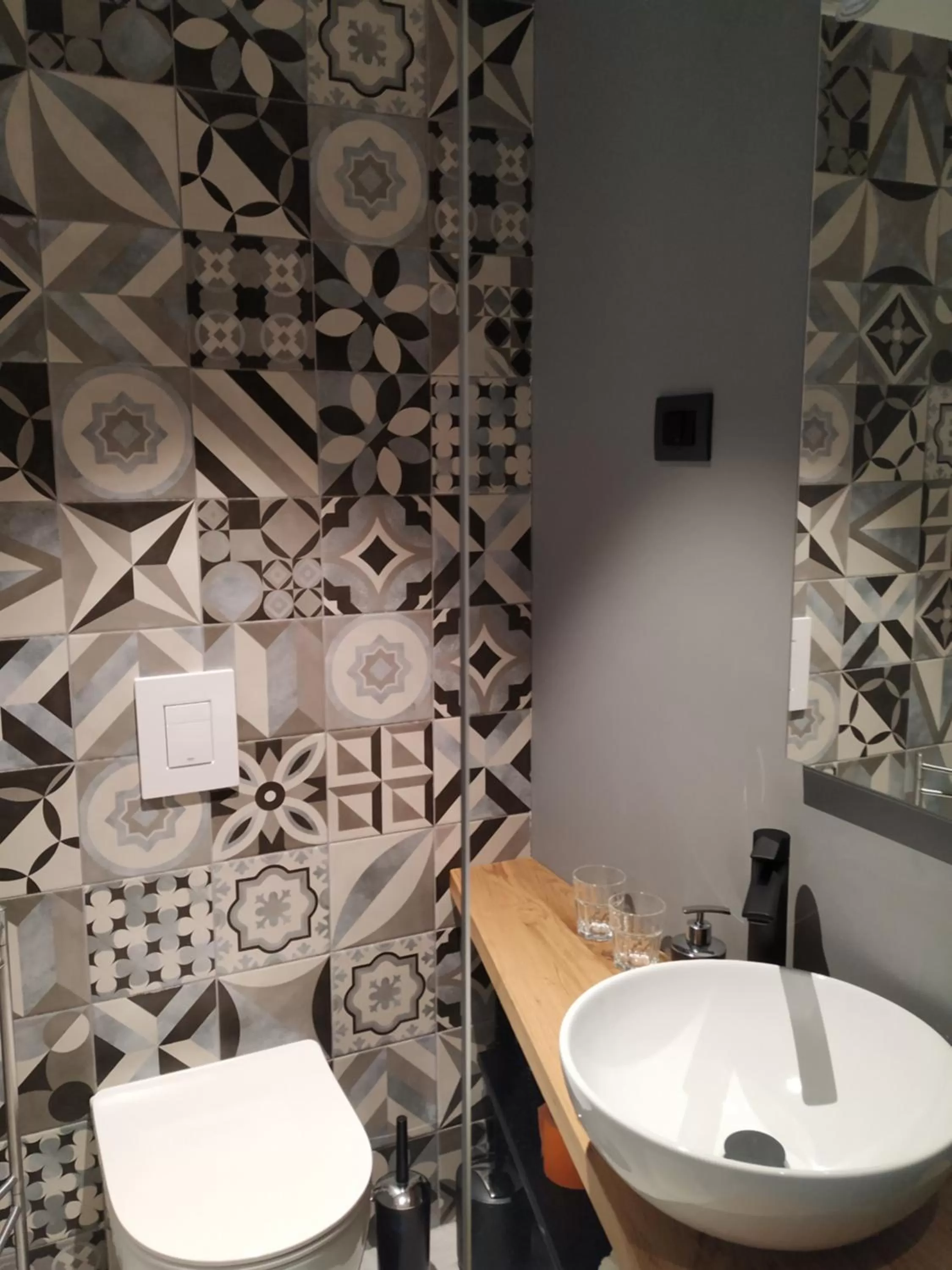 Bathroom in B & W KRIŽ