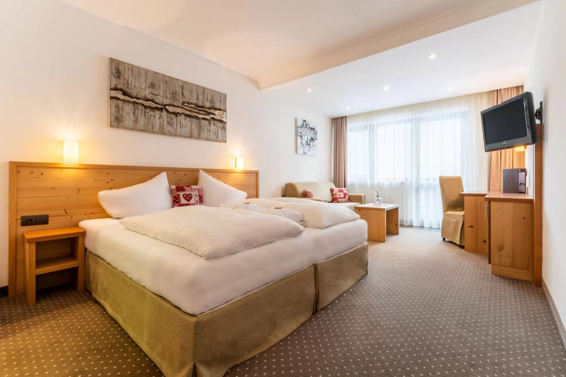 Photo of the whole room, Bed in Sporthotel Cristall