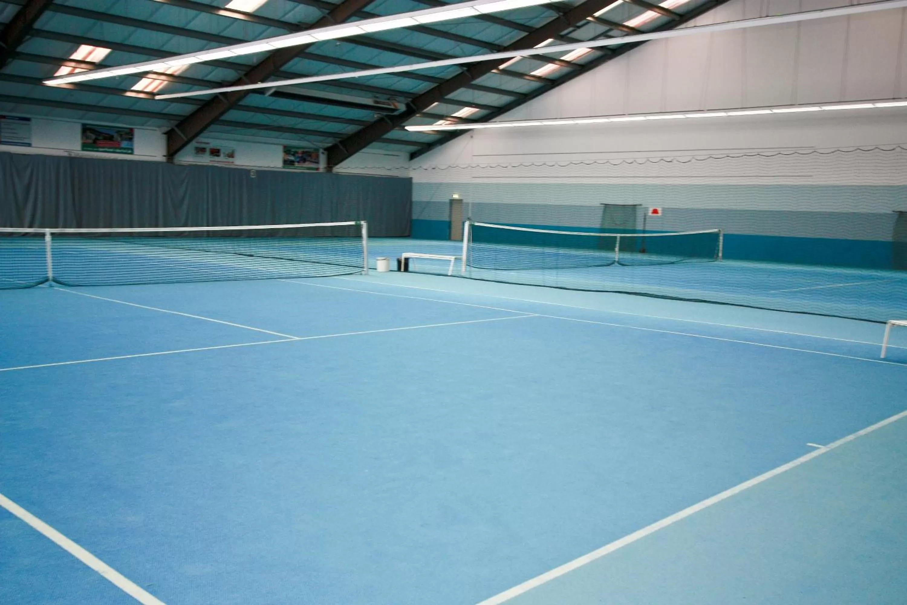 Tennis court in Hotel Stadt Mühlhausen