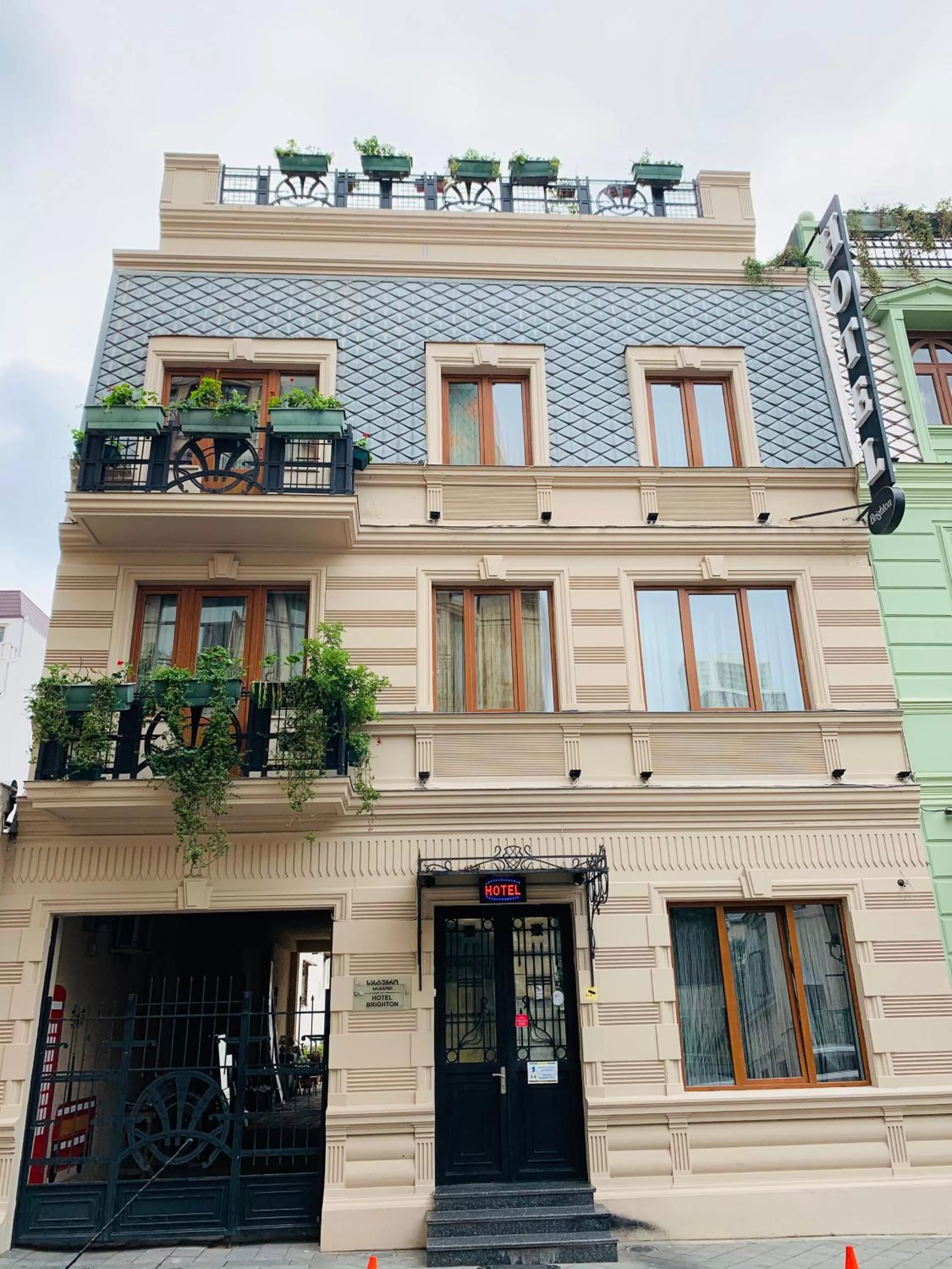 Property Building in Hotel Brighton