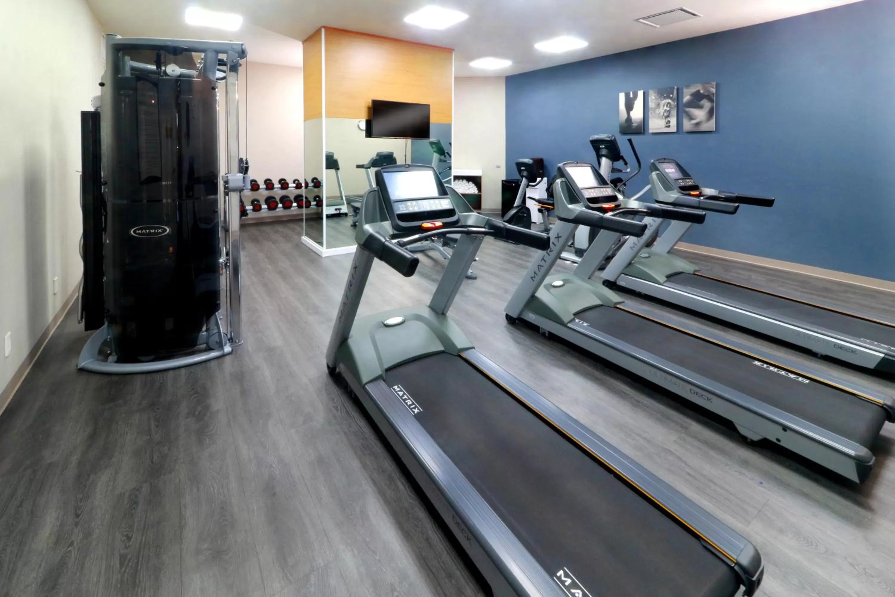 Fitness centre/facilities in Staybridge Suites Guadalajara Expo by IHG
